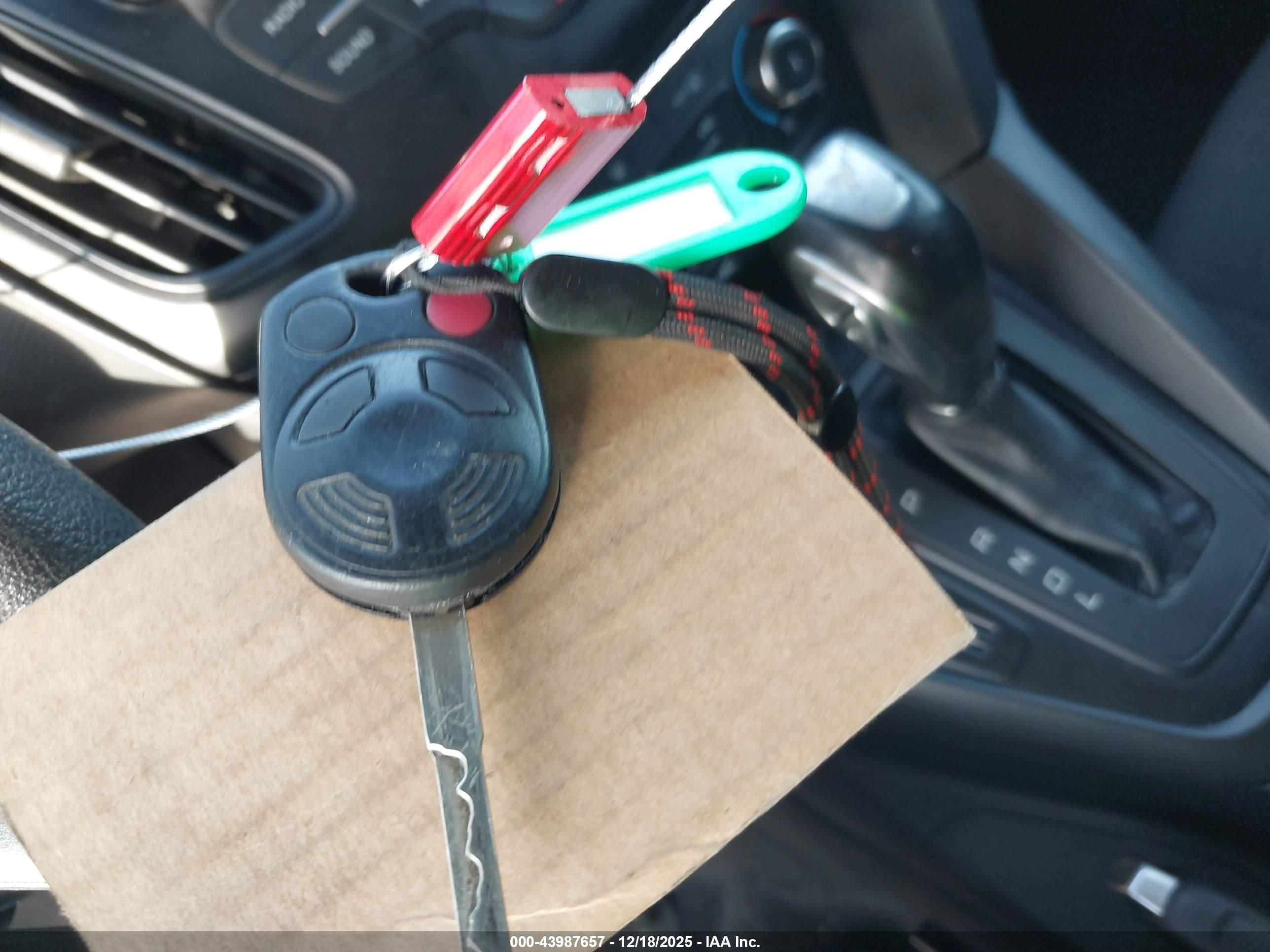 FORD FOCUS image 11