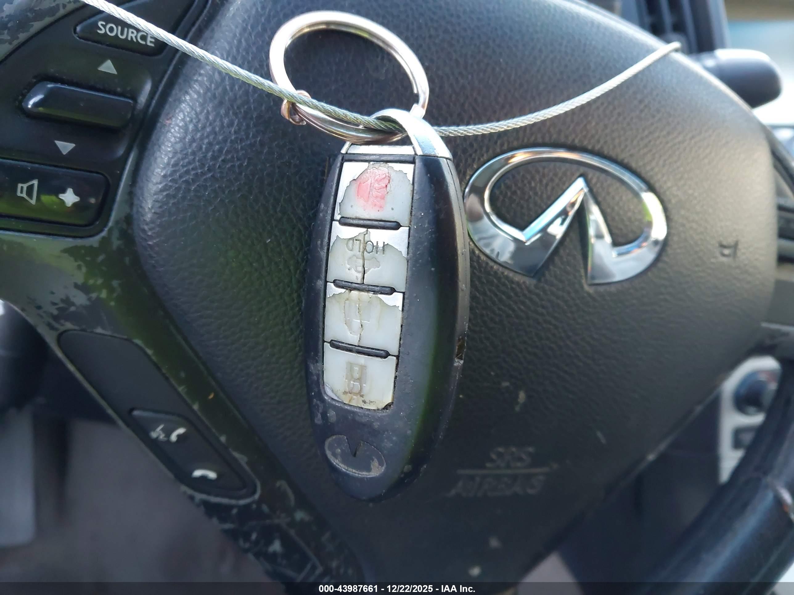 INFINITI G37 image 11