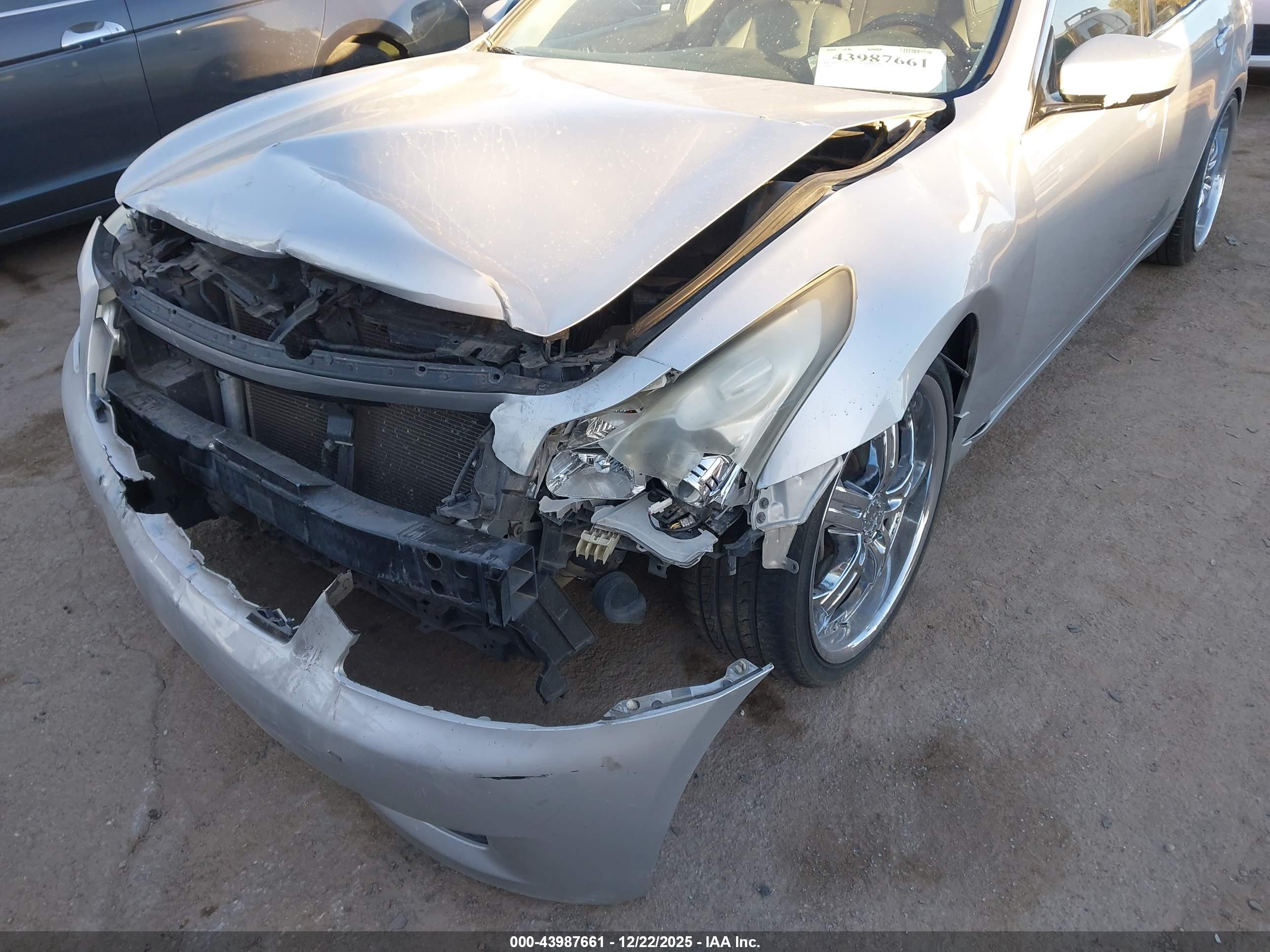 INFINITI G37 image 6