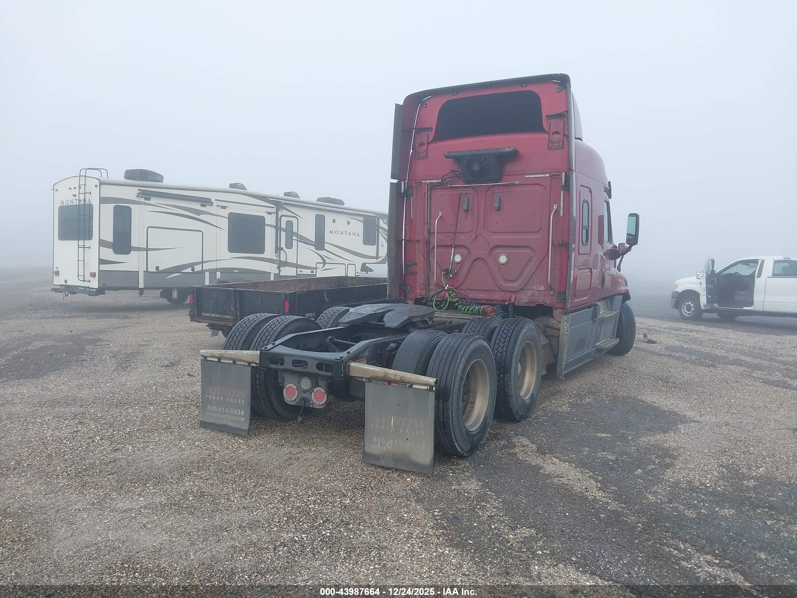 FREIGHTLINER CASCADIA image 4
