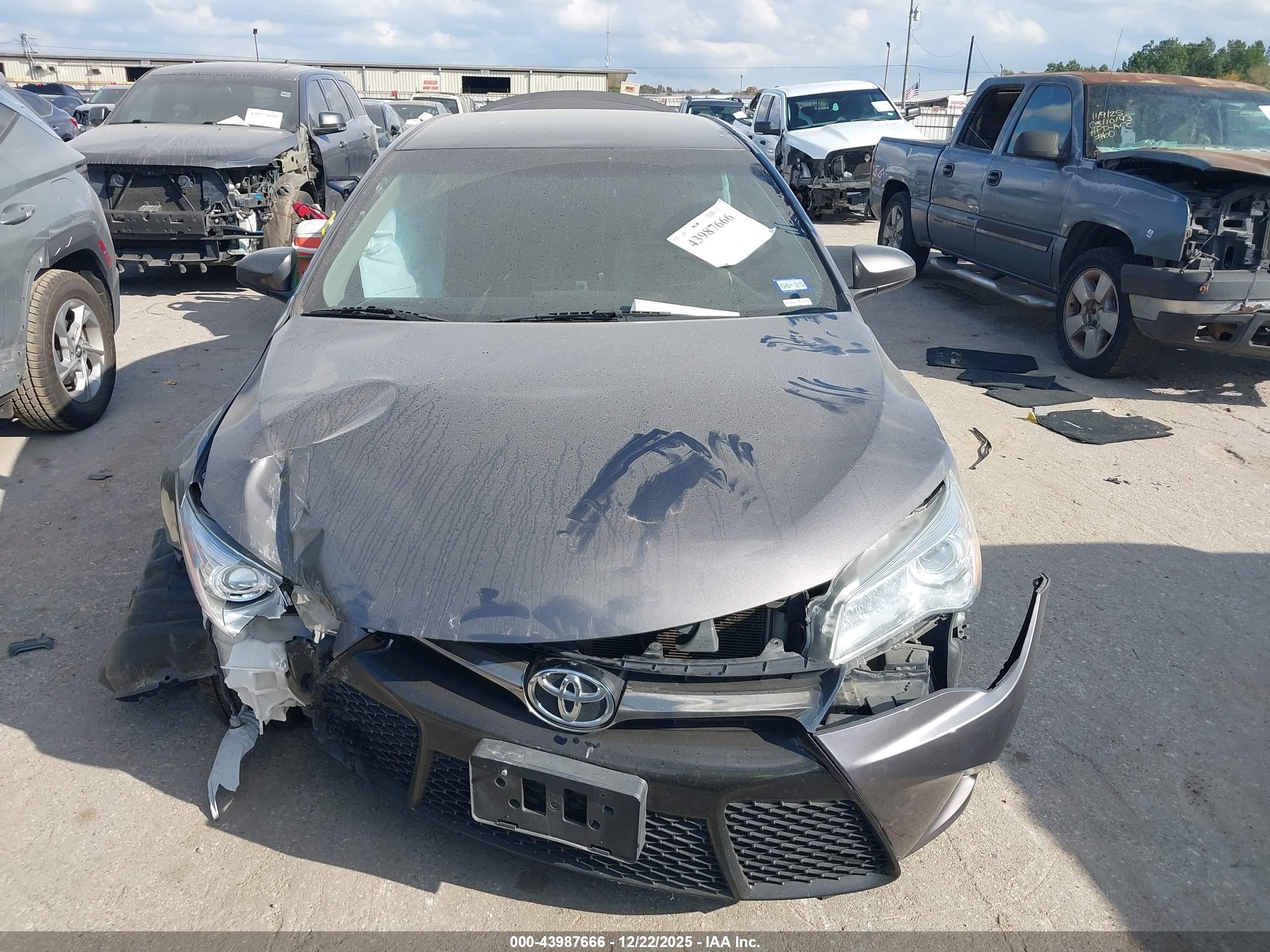 TOYOTA CAMRY image 10