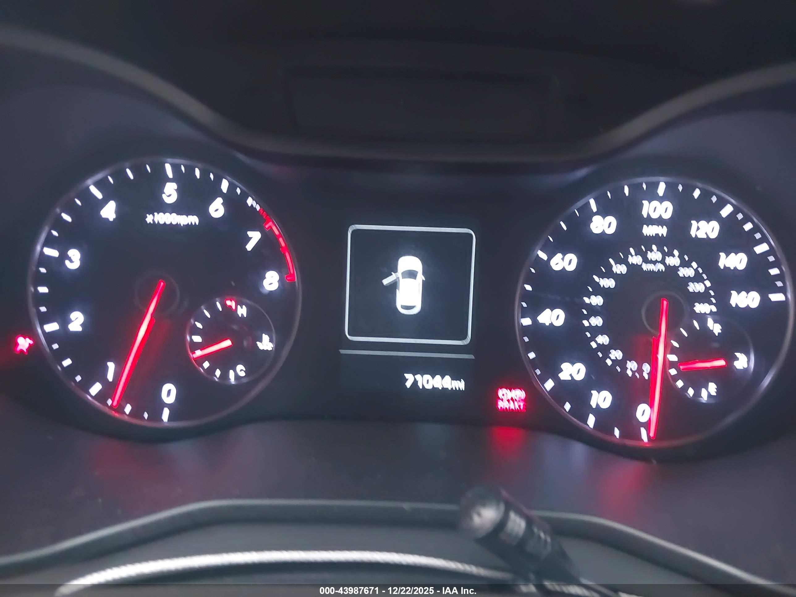 HYUNDAI VELOSTER image 7