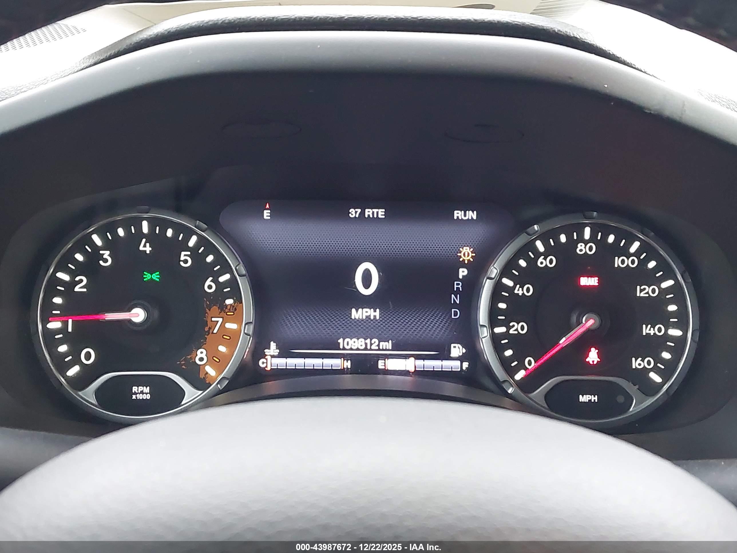 JEEP RENEGADE image 7