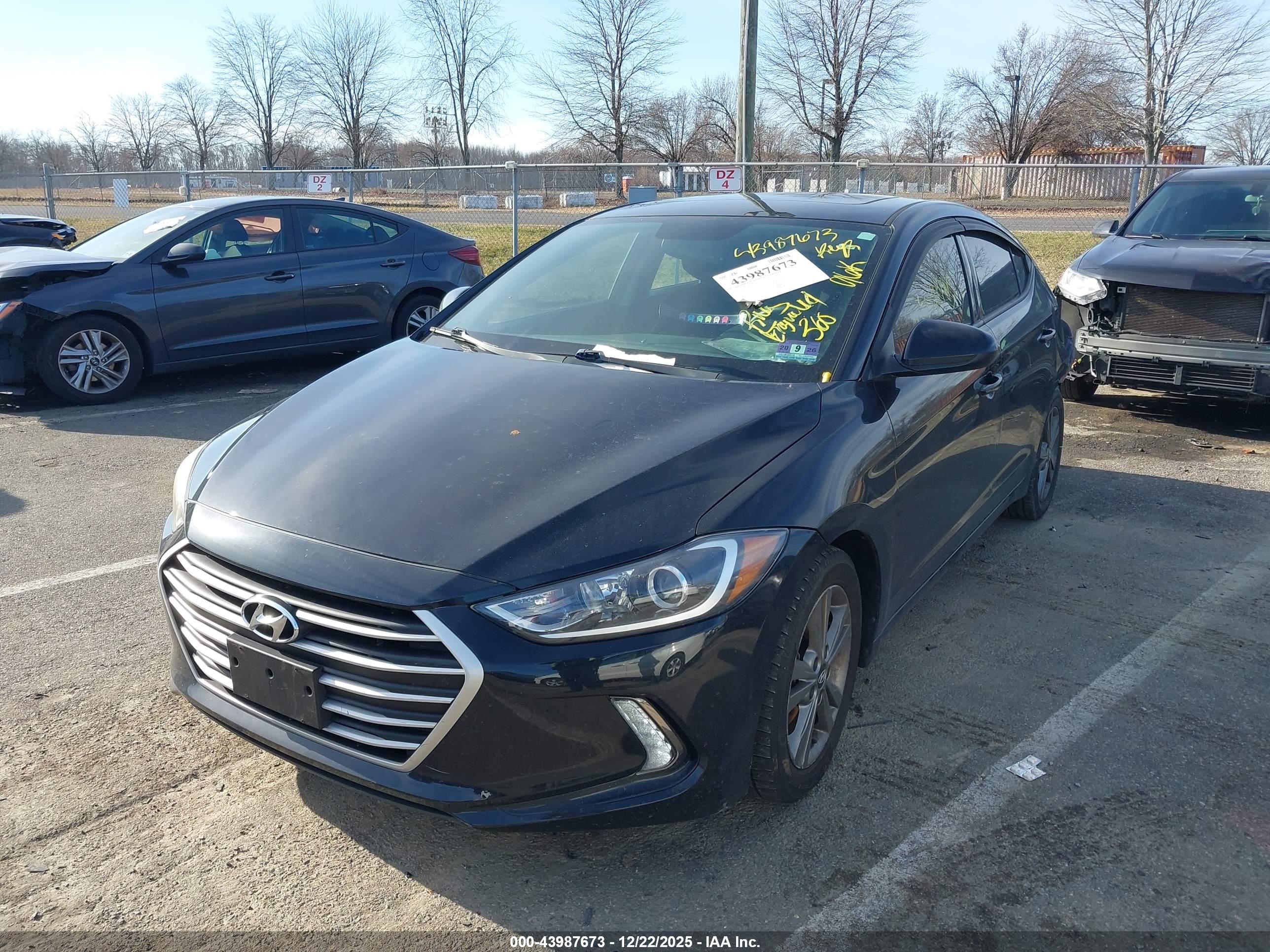HYUNDAI ELANTRA image 2