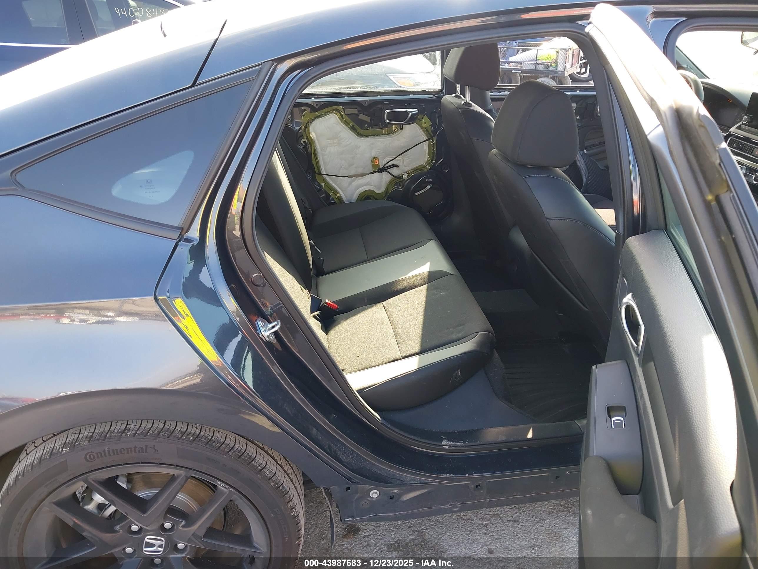 HONDA CIVIC image 8