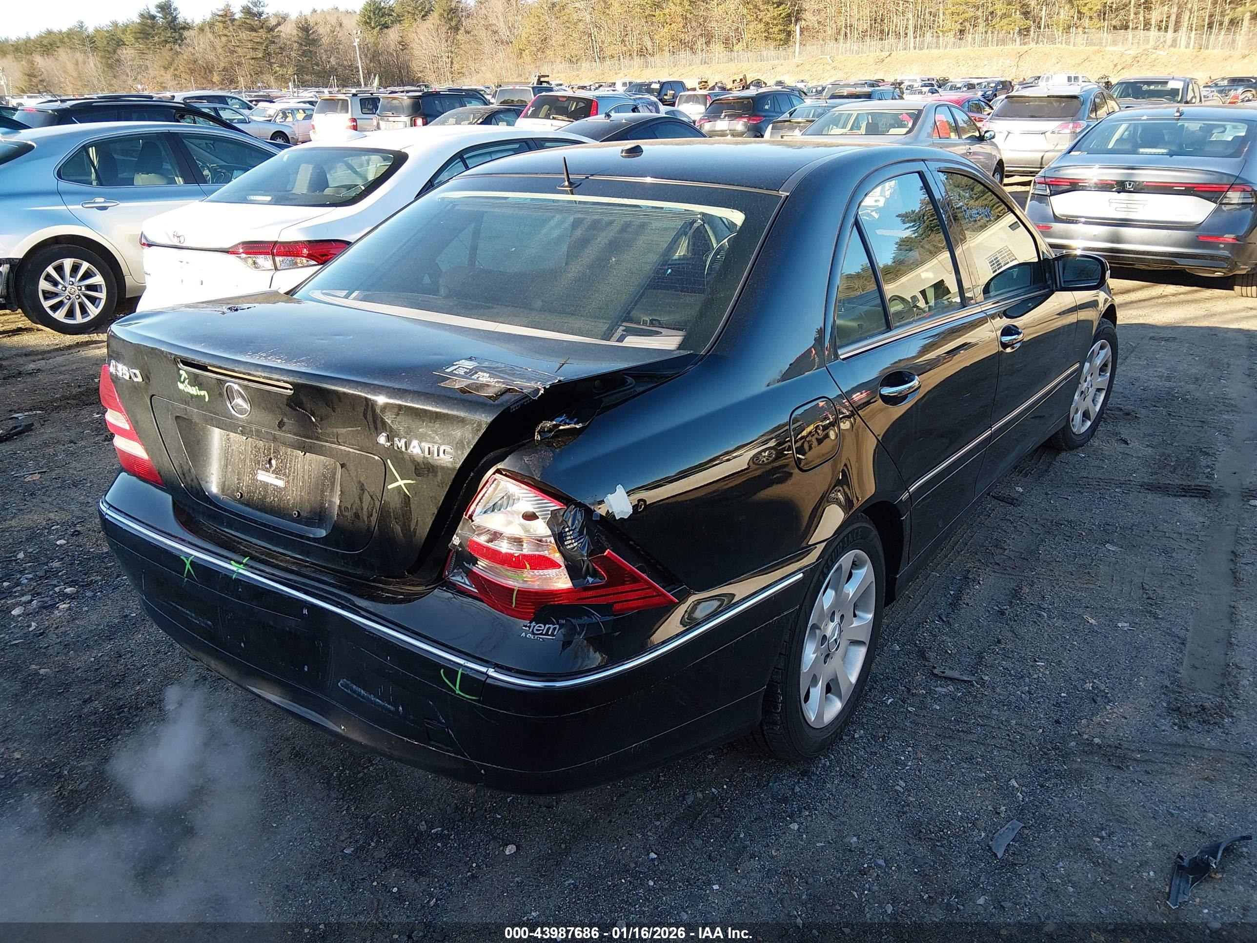 MERCEDES-BENZ C image 4