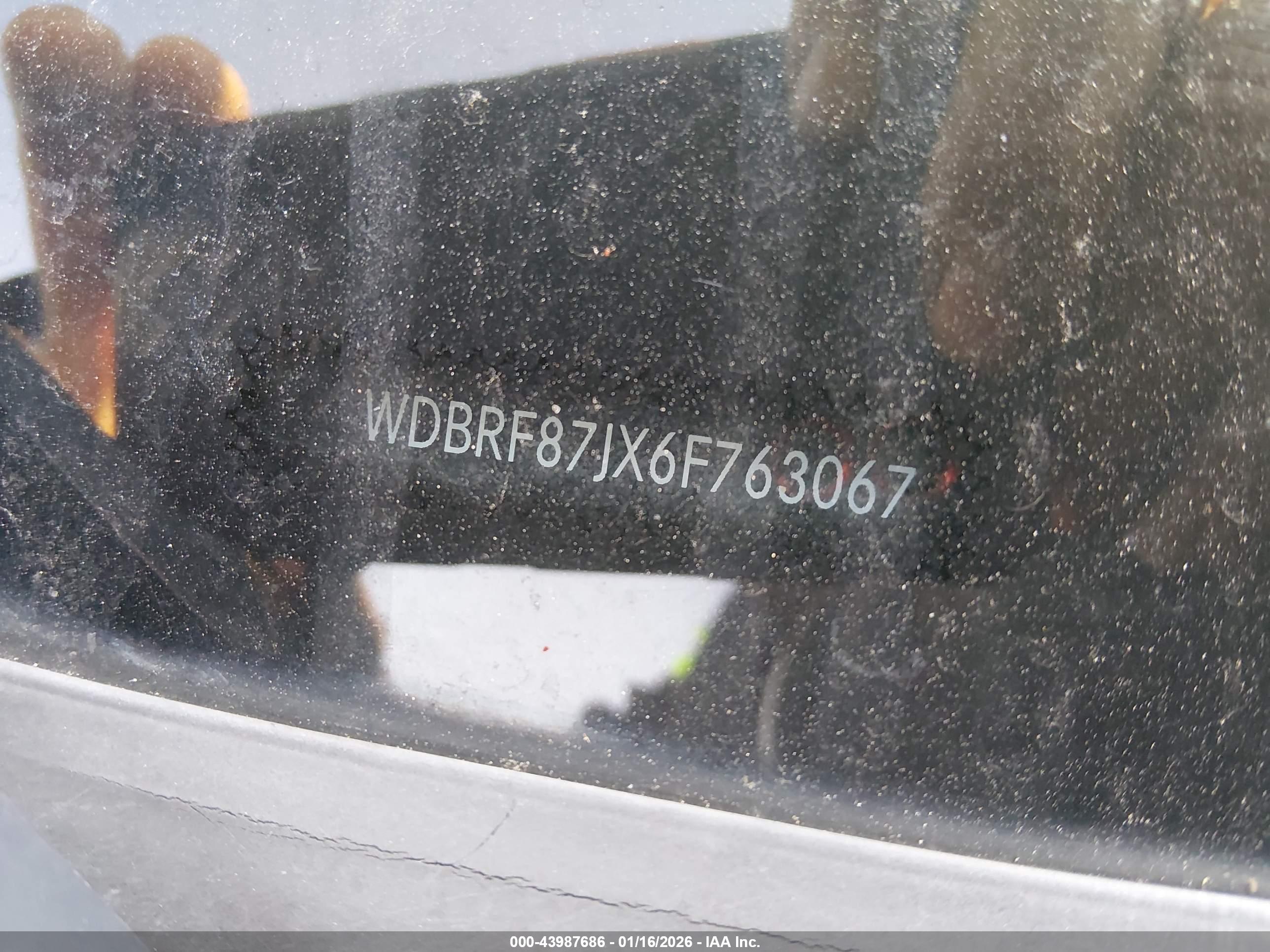 MERCEDES-BENZ C image 9
