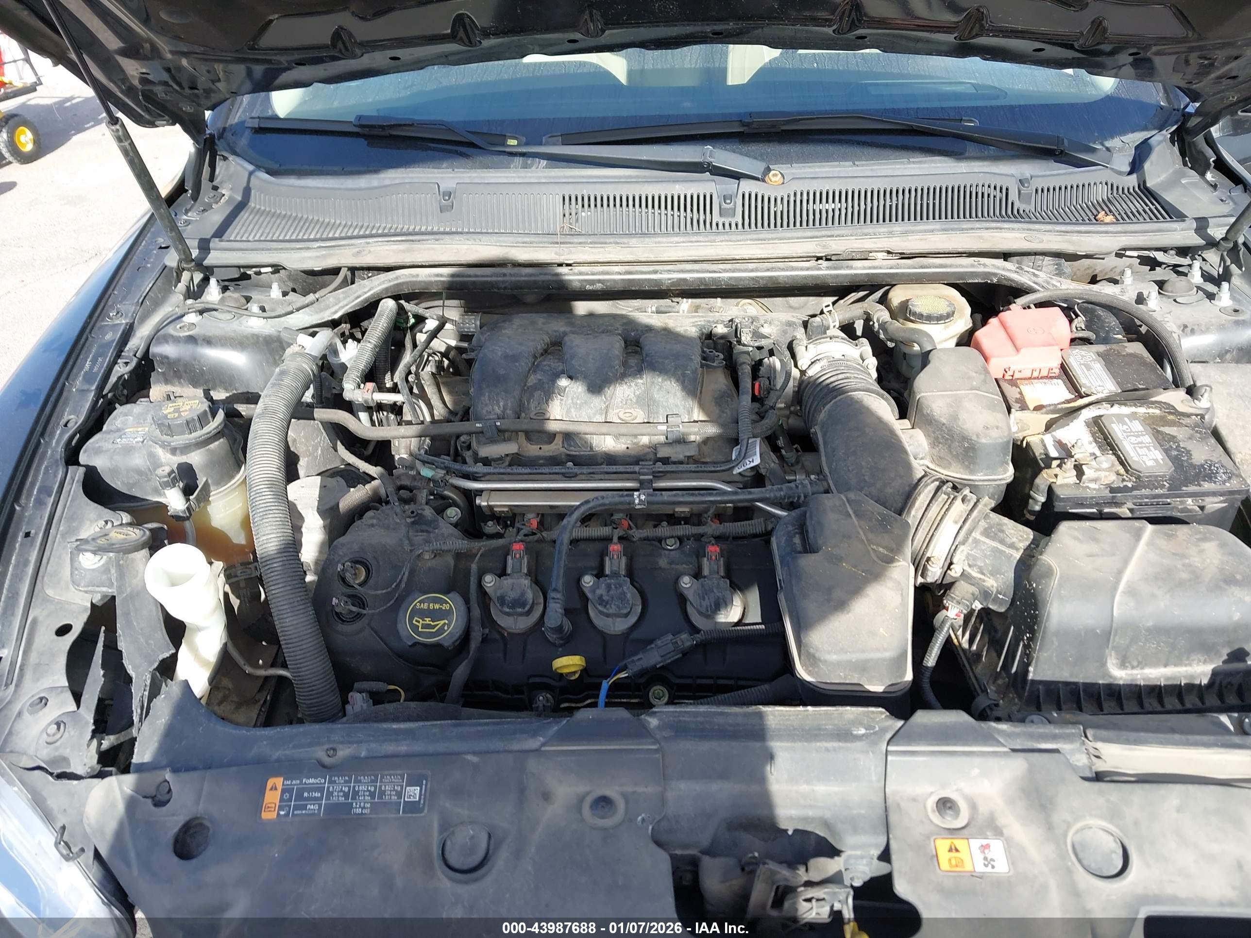 FORD TAURUS image 10