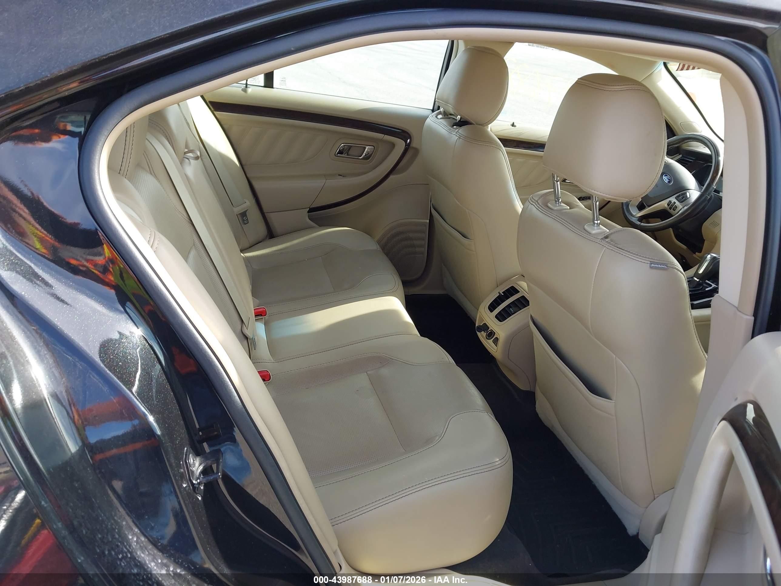 FORD TAURUS image 8