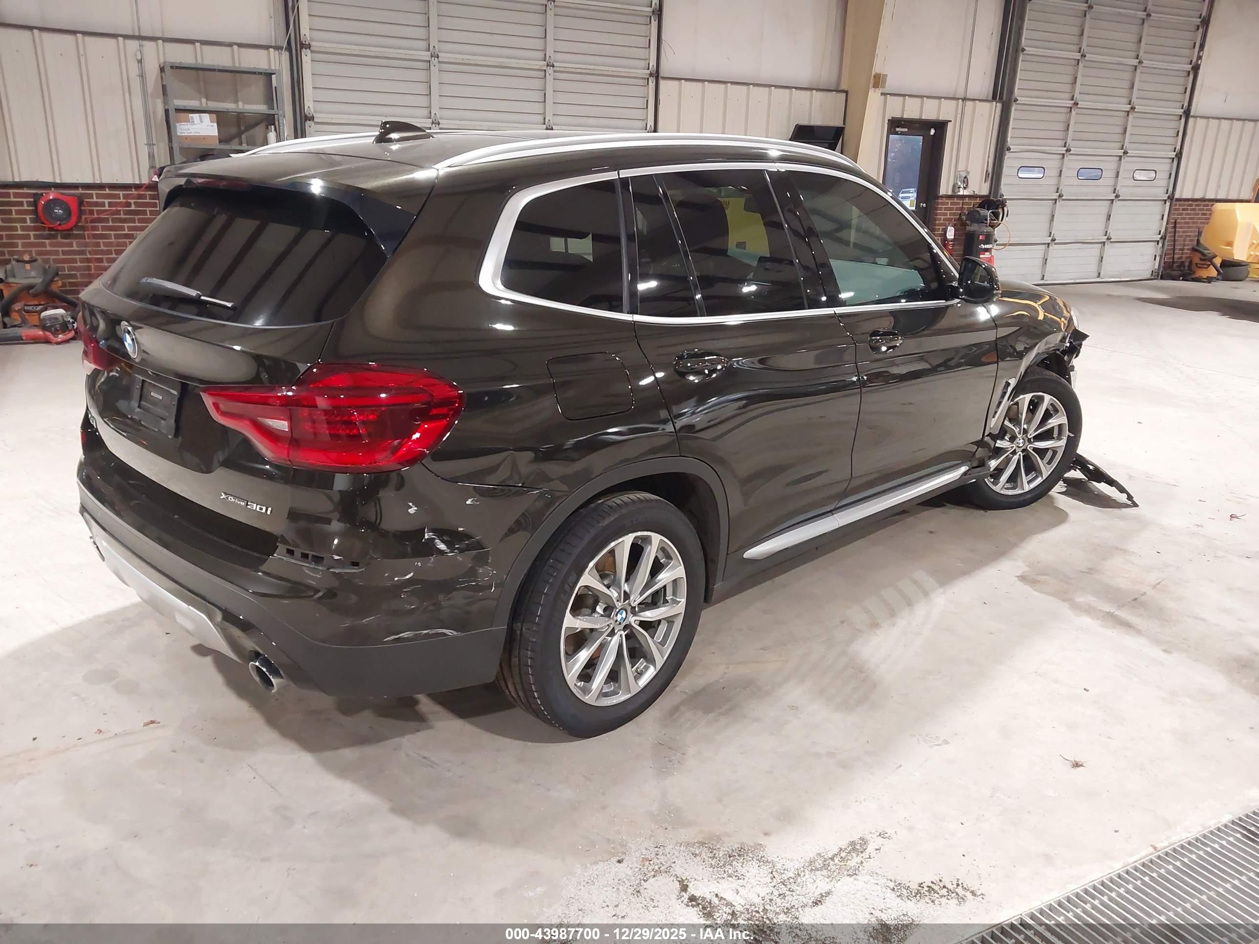 BMW X3 image 4