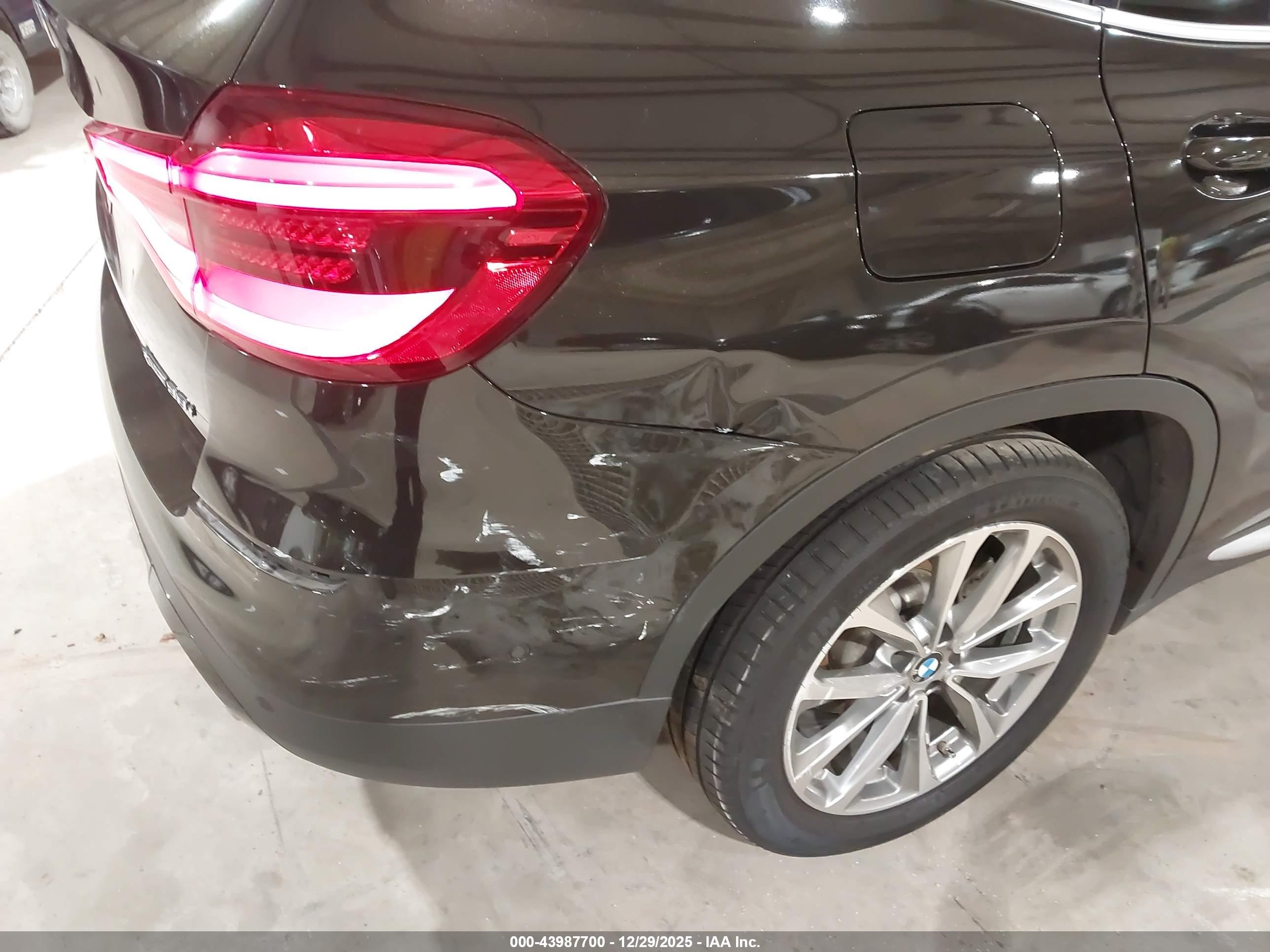 BMW X3 image 6