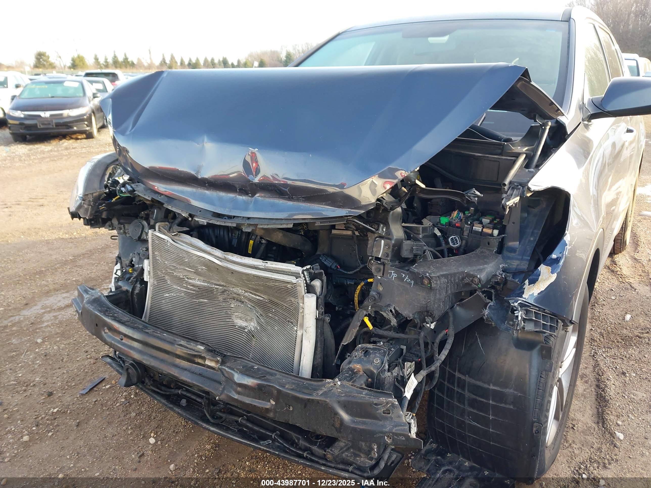 HYUNDAI SANTA image 6