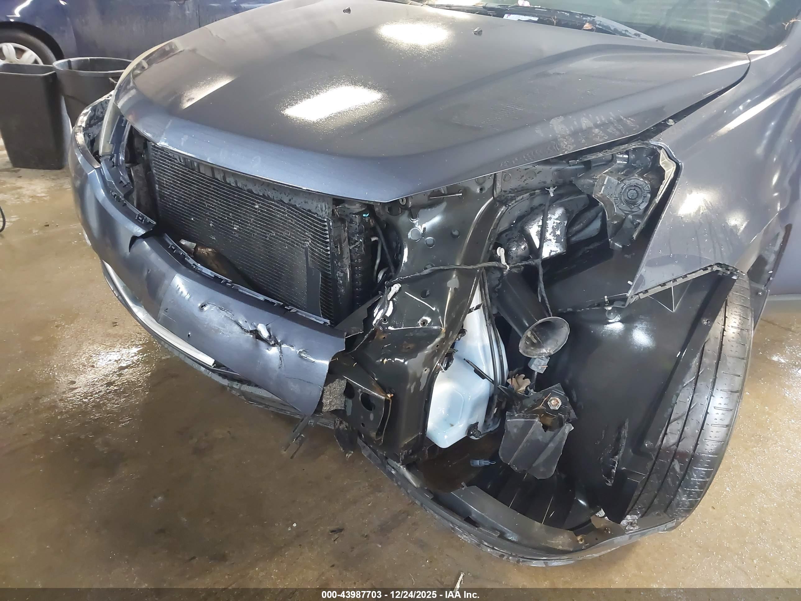 CHEVROLET TRAVERSE image 6