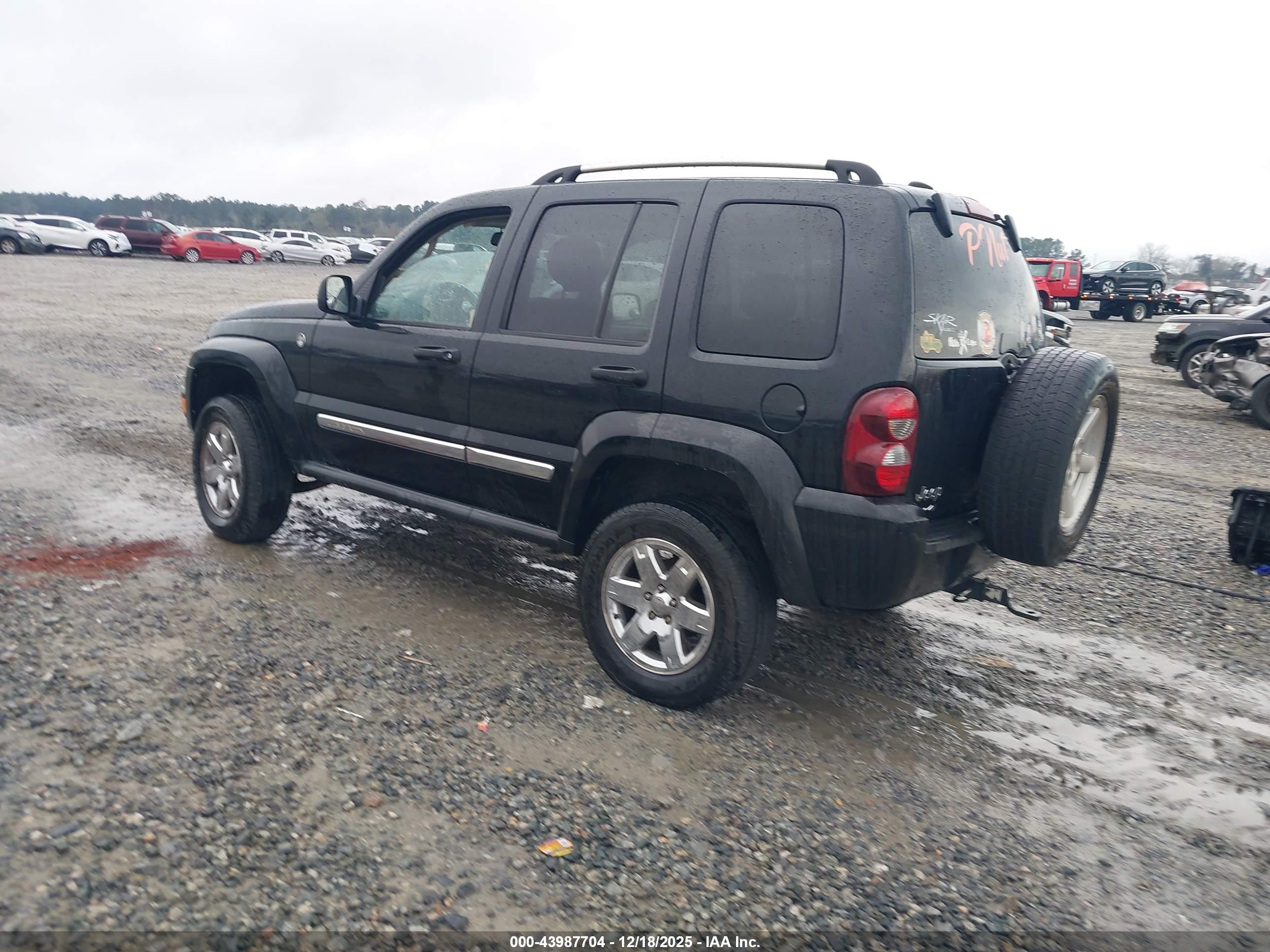 JEEP LIBERTY image 3