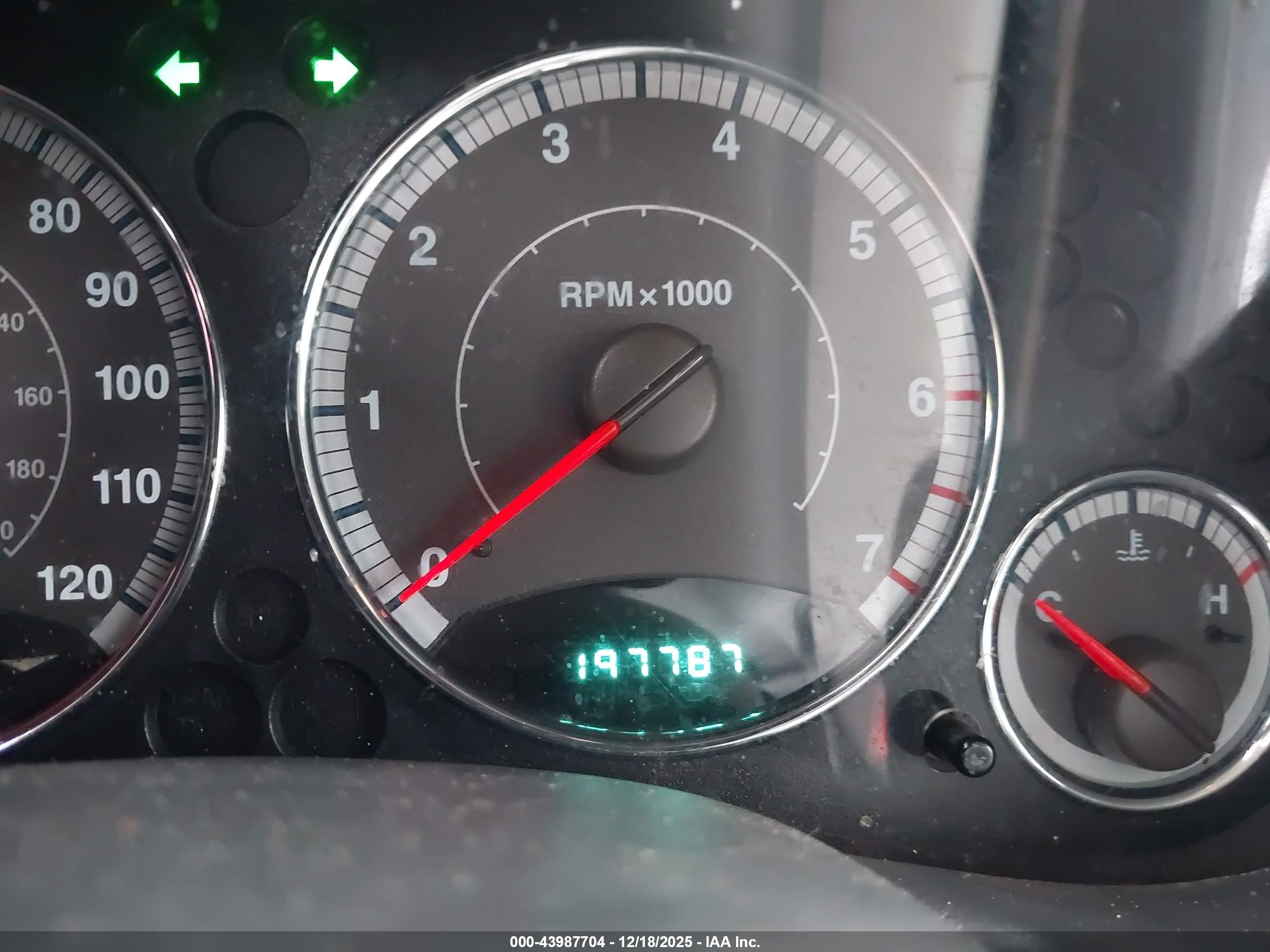 JEEP LIBERTY image 7