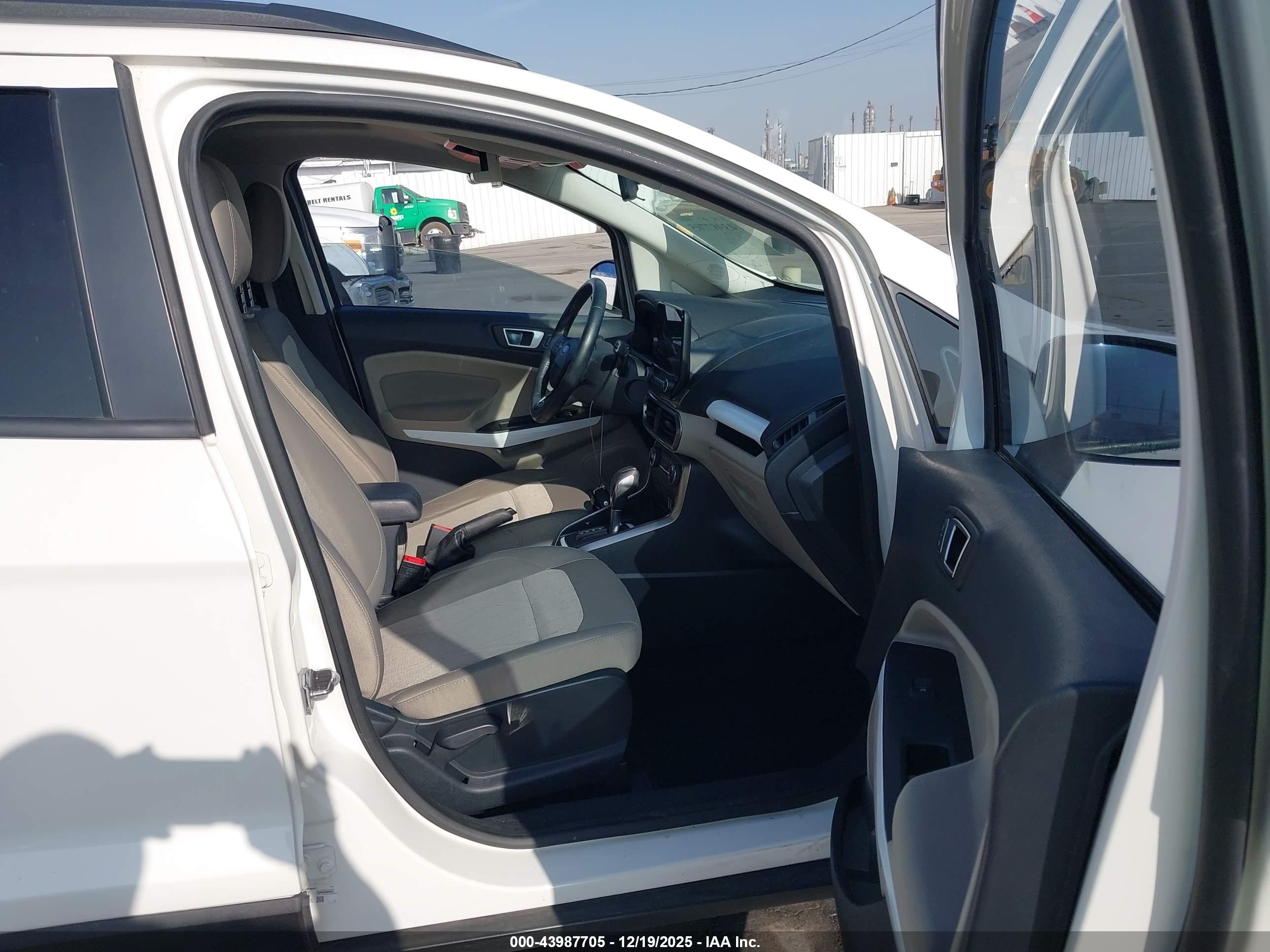 FORD ECOSPORT image 5