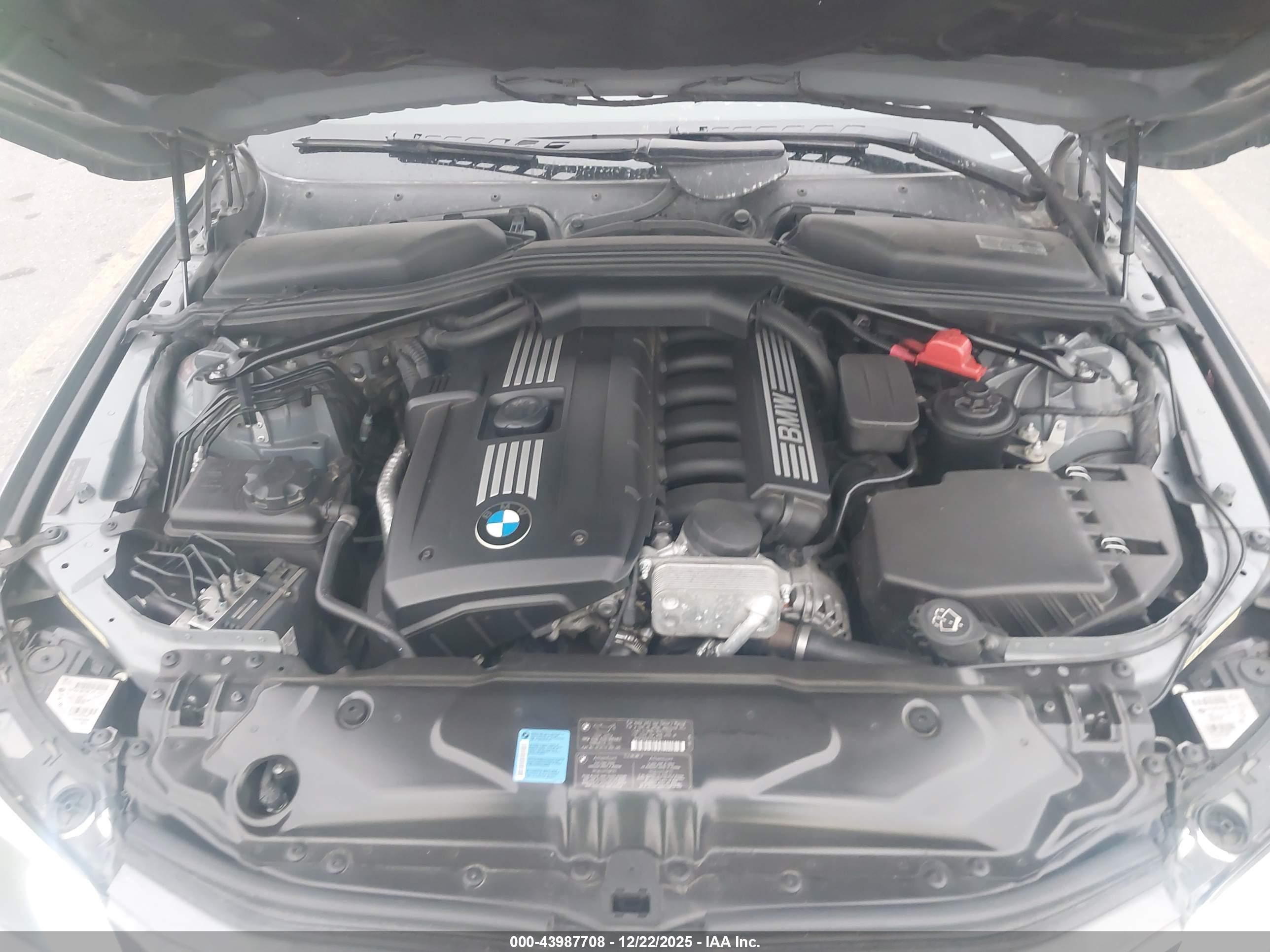 BMW 528I image 10