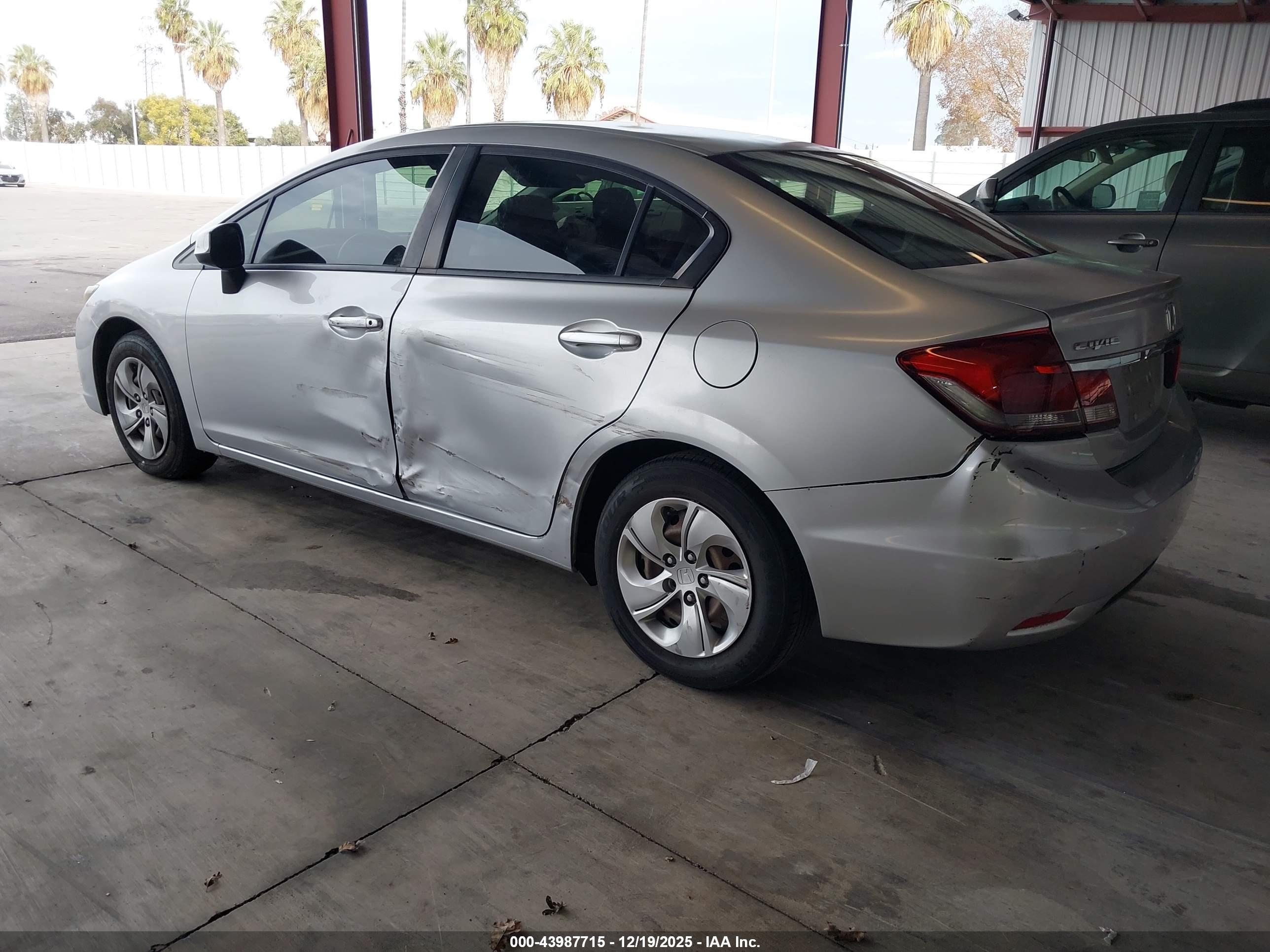 HONDA CIVIC image 3