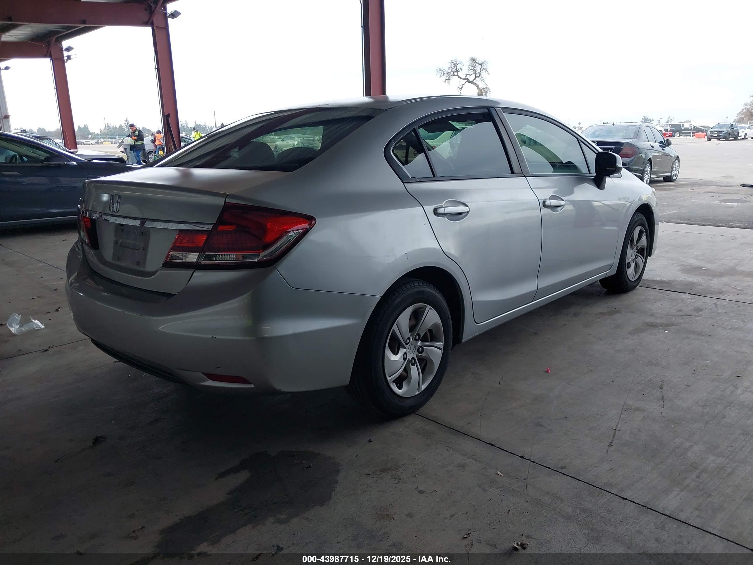 HONDA CIVIC image 4