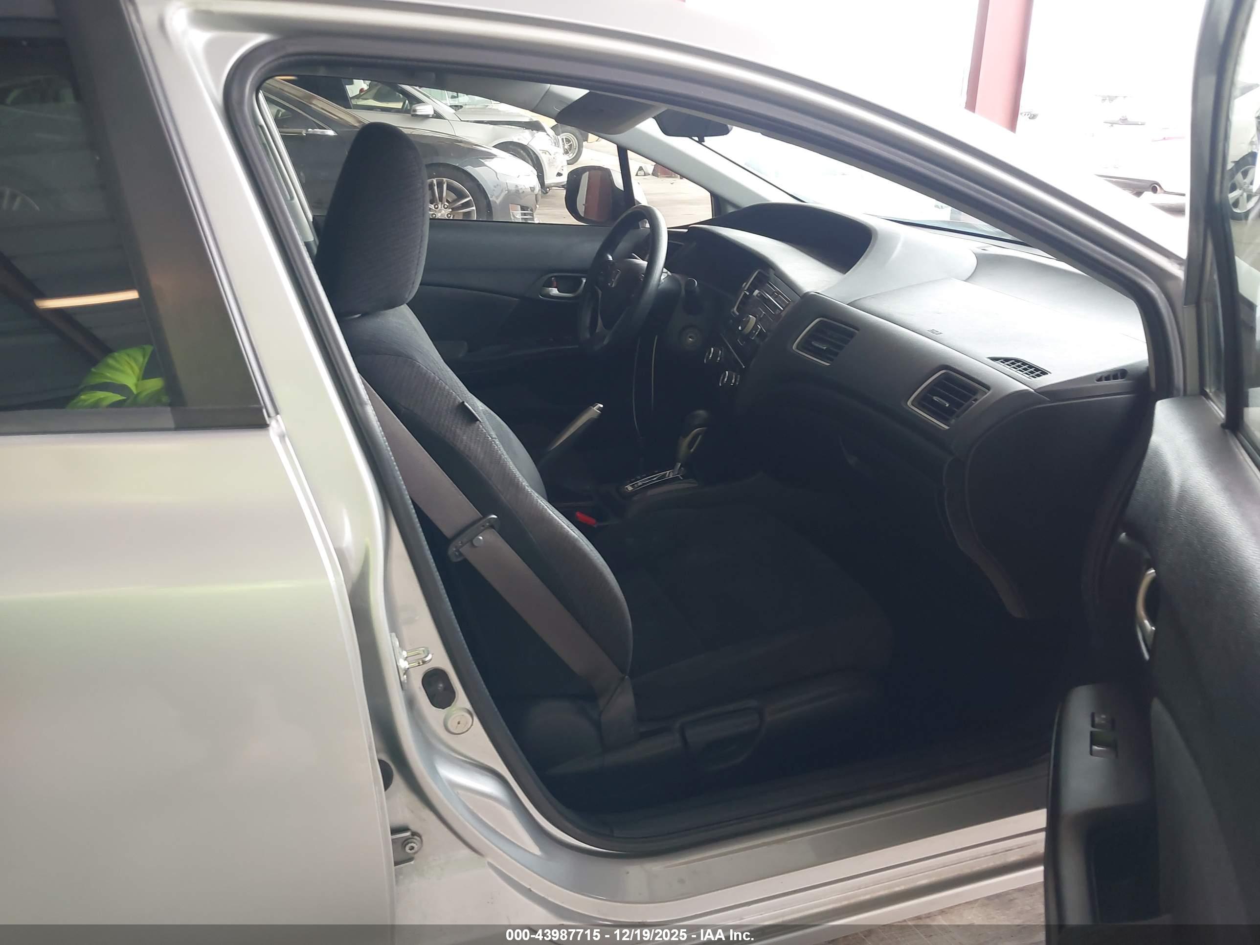 HONDA CIVIC image 5