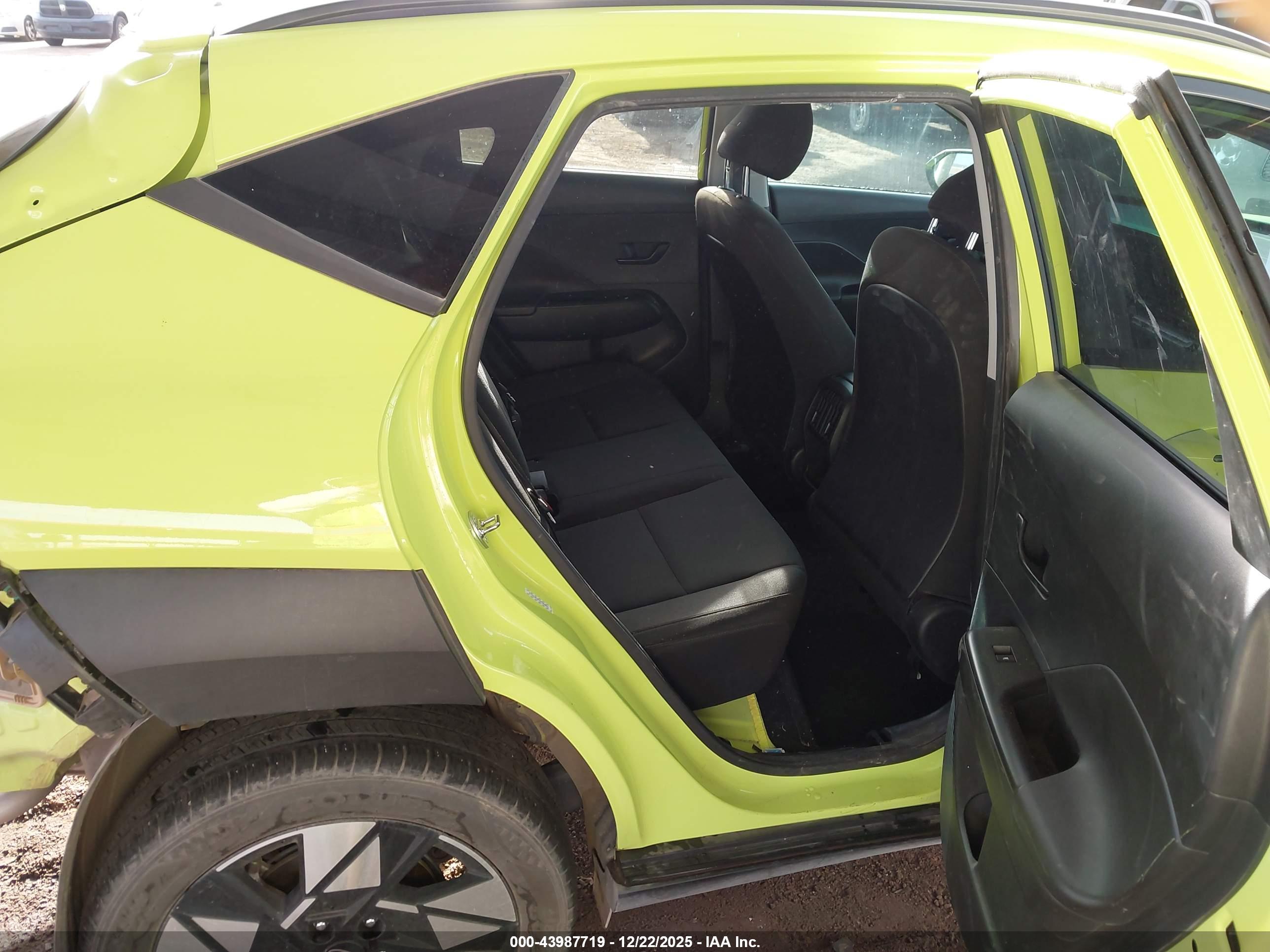 HYUNDAI KONA image 8