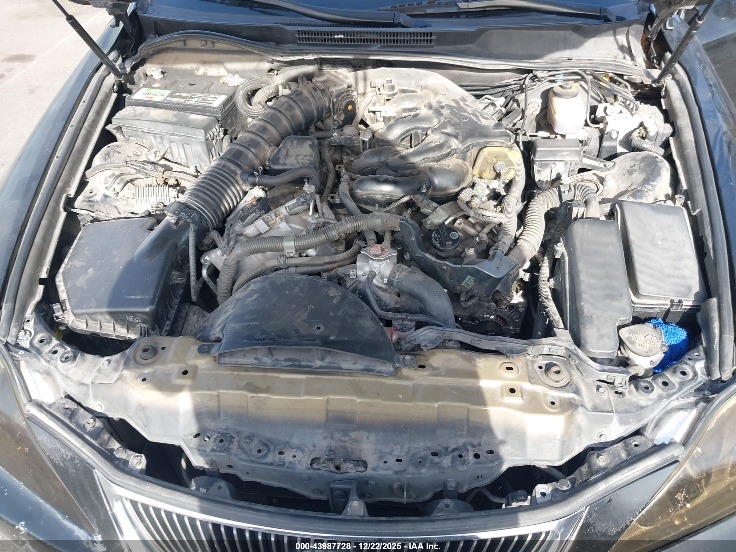 LEXUS IS image 10