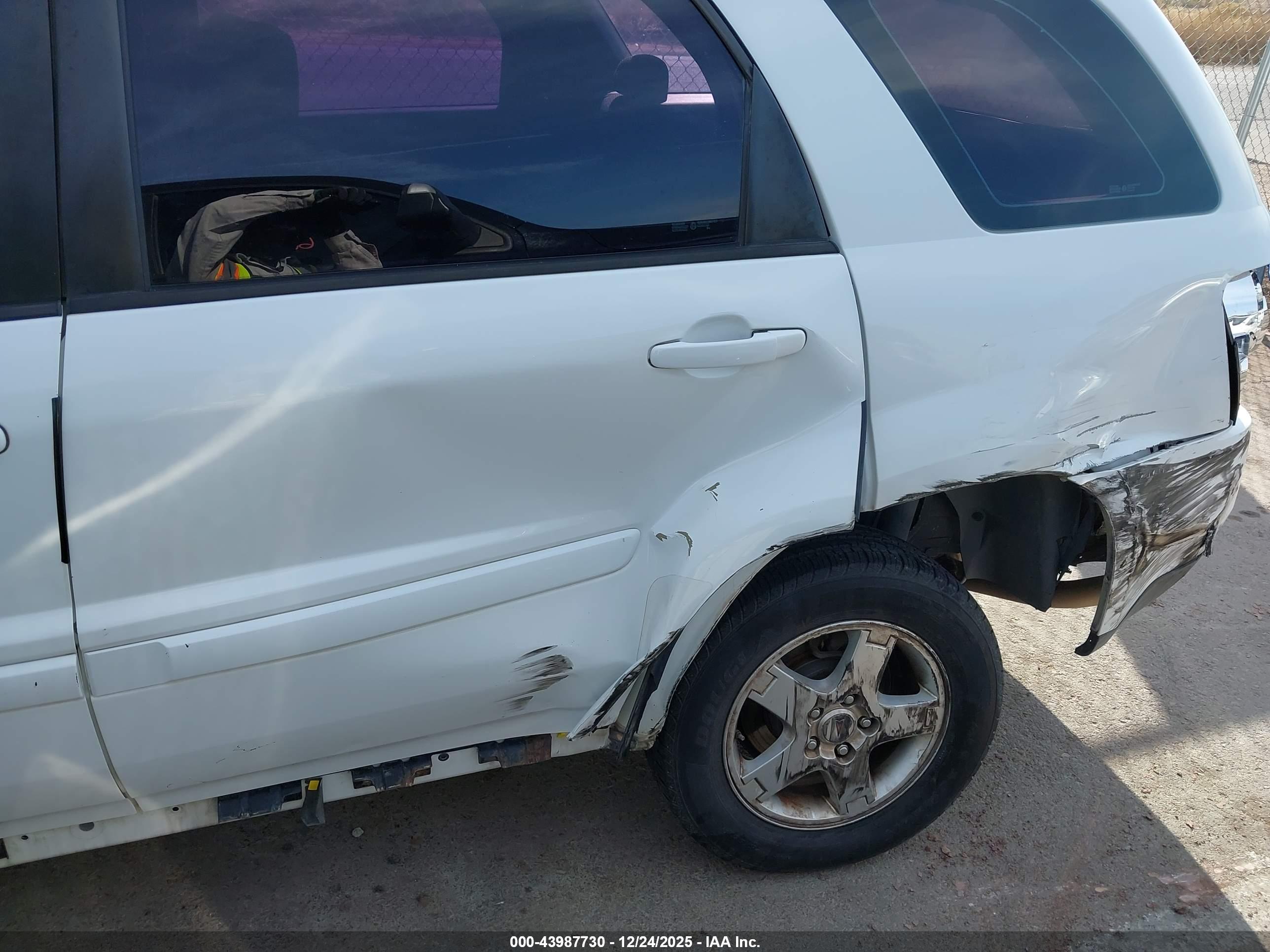 PONTIAC TORRENT image 6