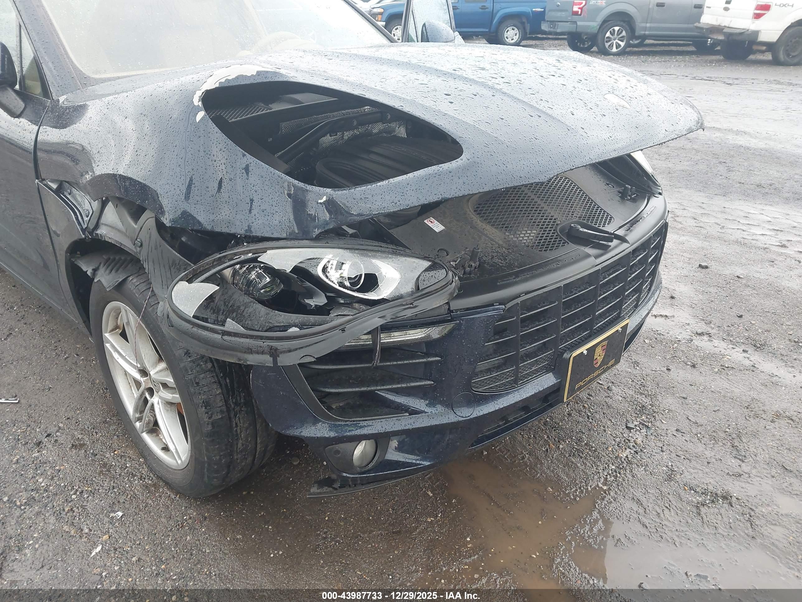 PORSCHE MACAN image 6