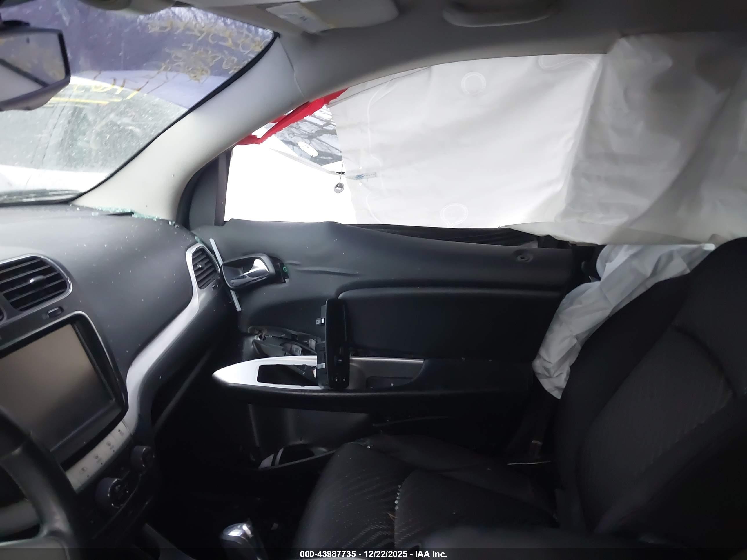 DODGE JOURNEY image 5
