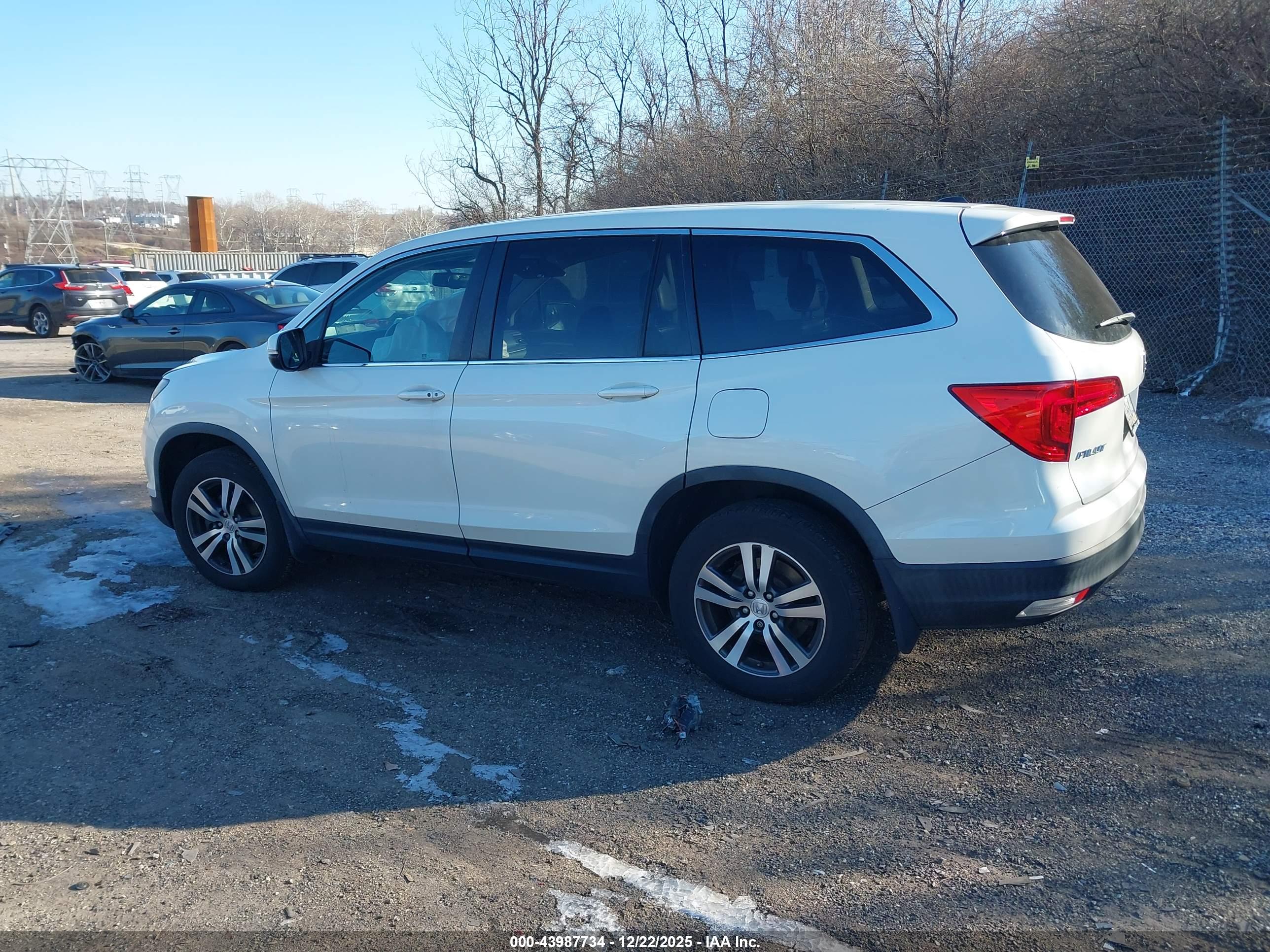 HONDA PILOT image 3