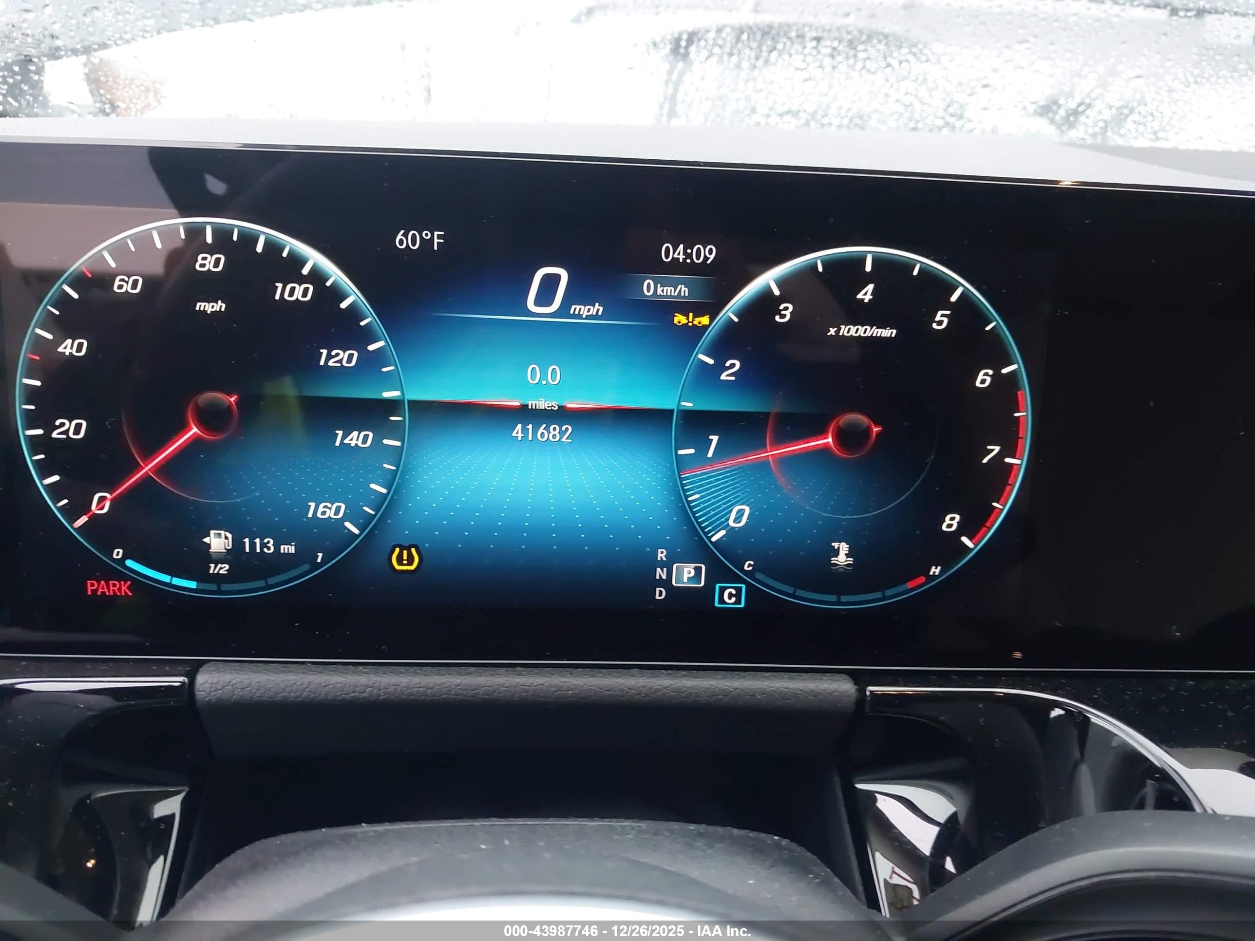 MERCEDES-BENZ GLA image 7