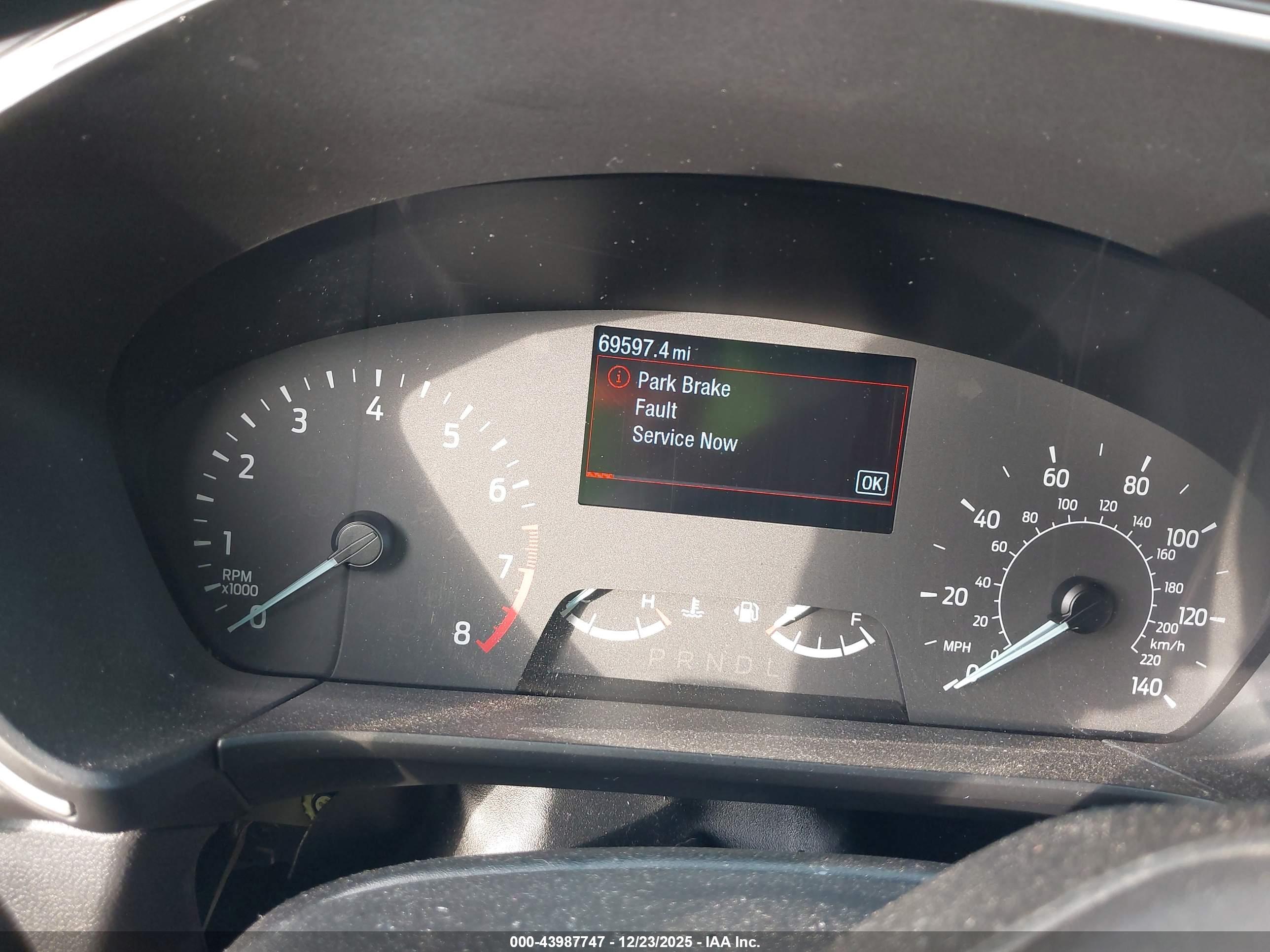 FORD ESCAPE image 7
