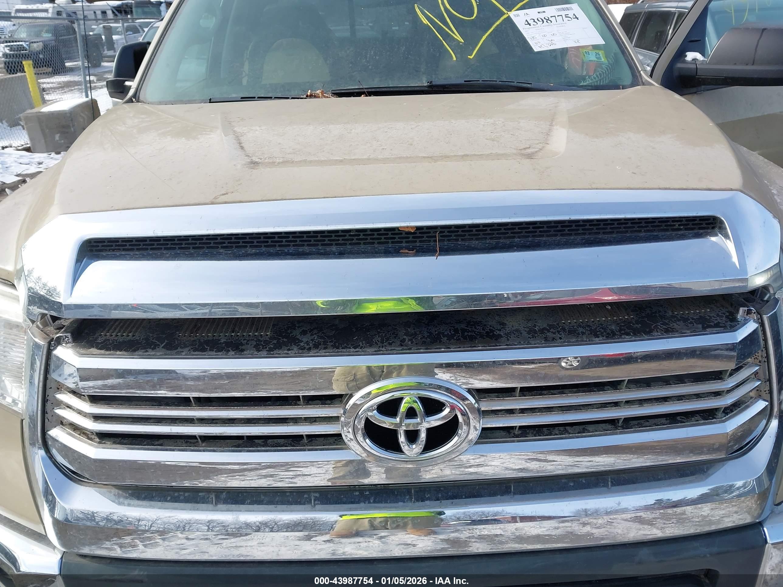 TOYOTA TUNDRA image 6