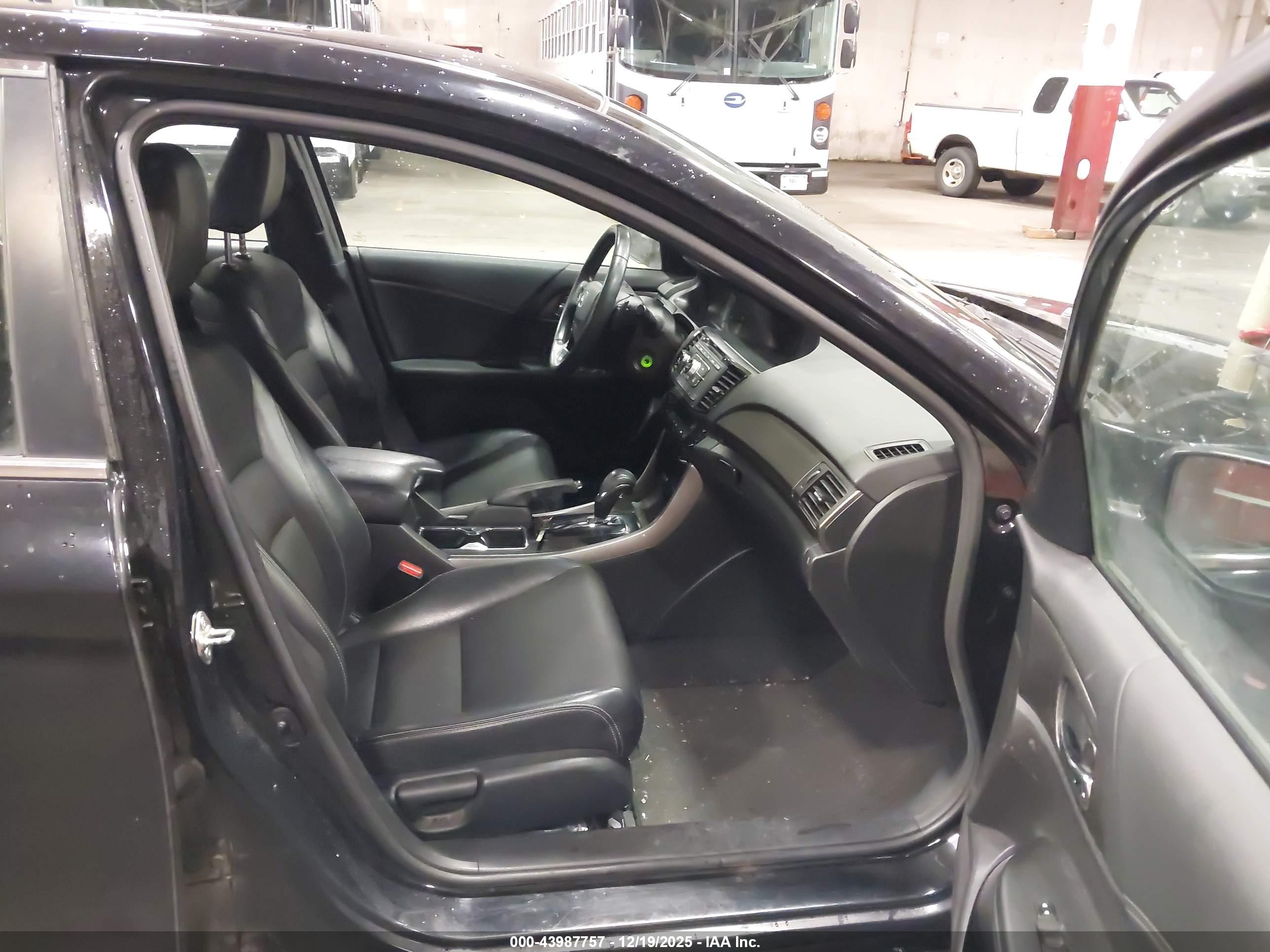 HONDA ACCORD image 5