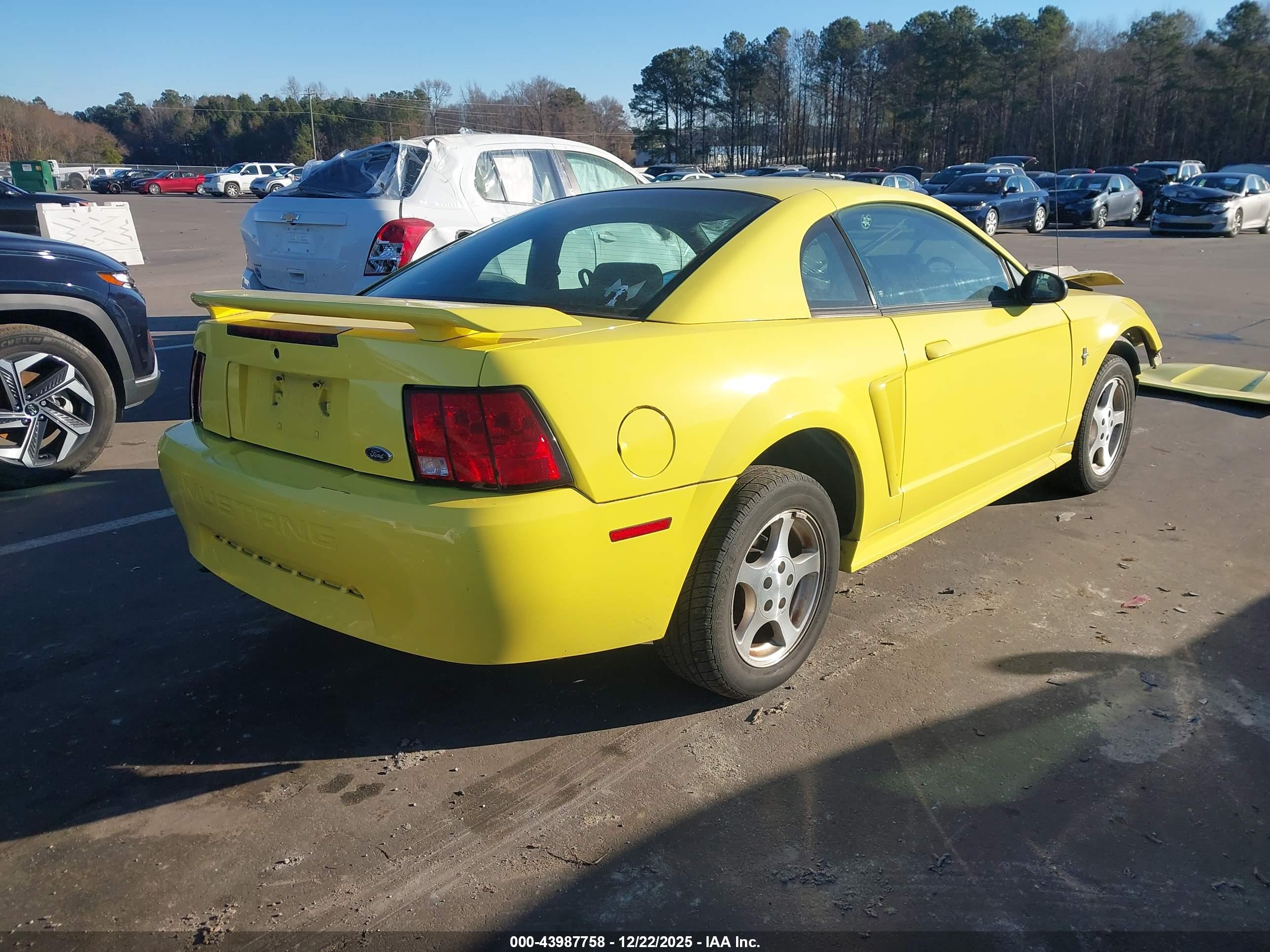 FORD MUSTANG image 4