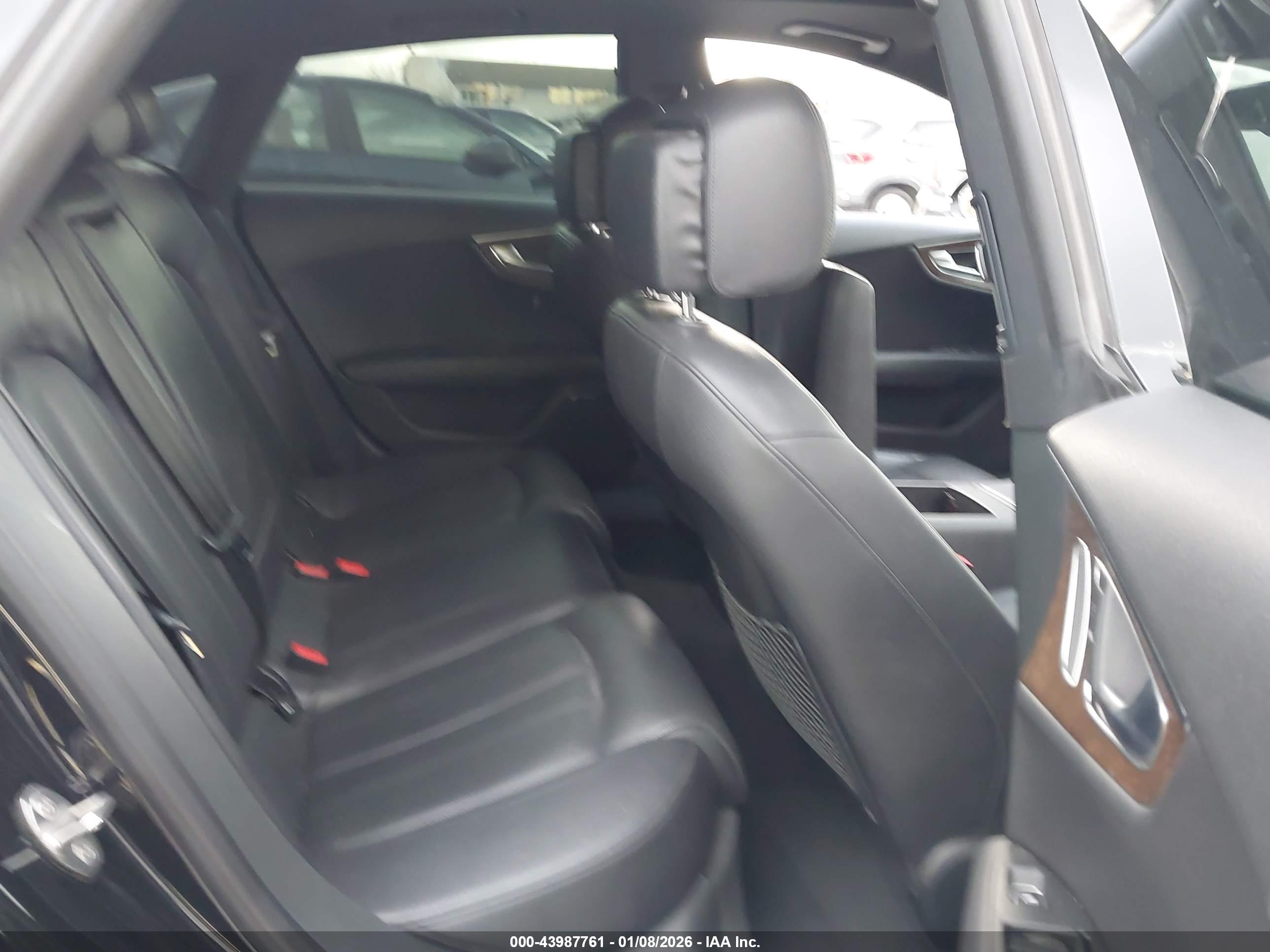 AUDI A7 image 8