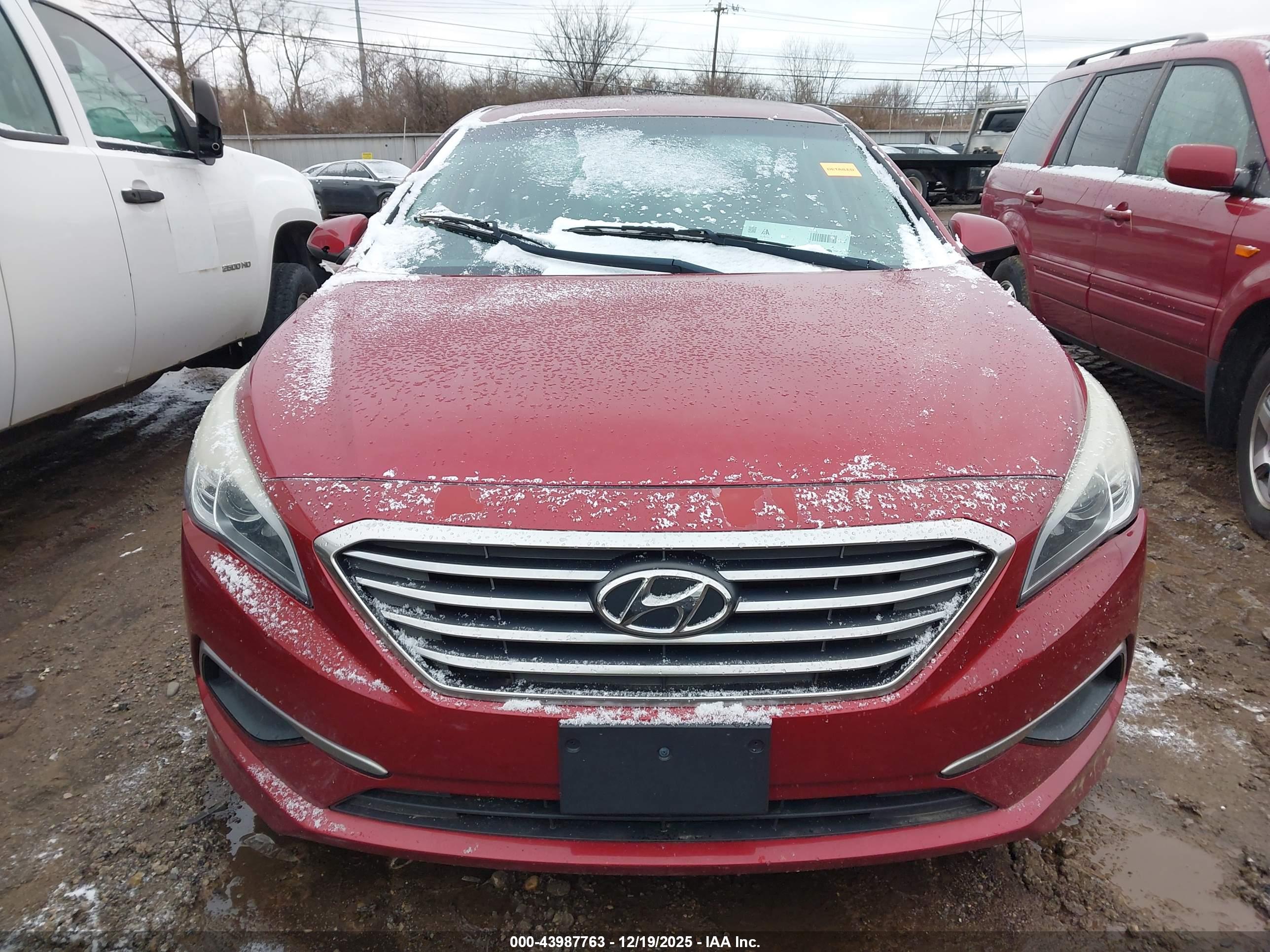 HYUNDAI SONATA image 6