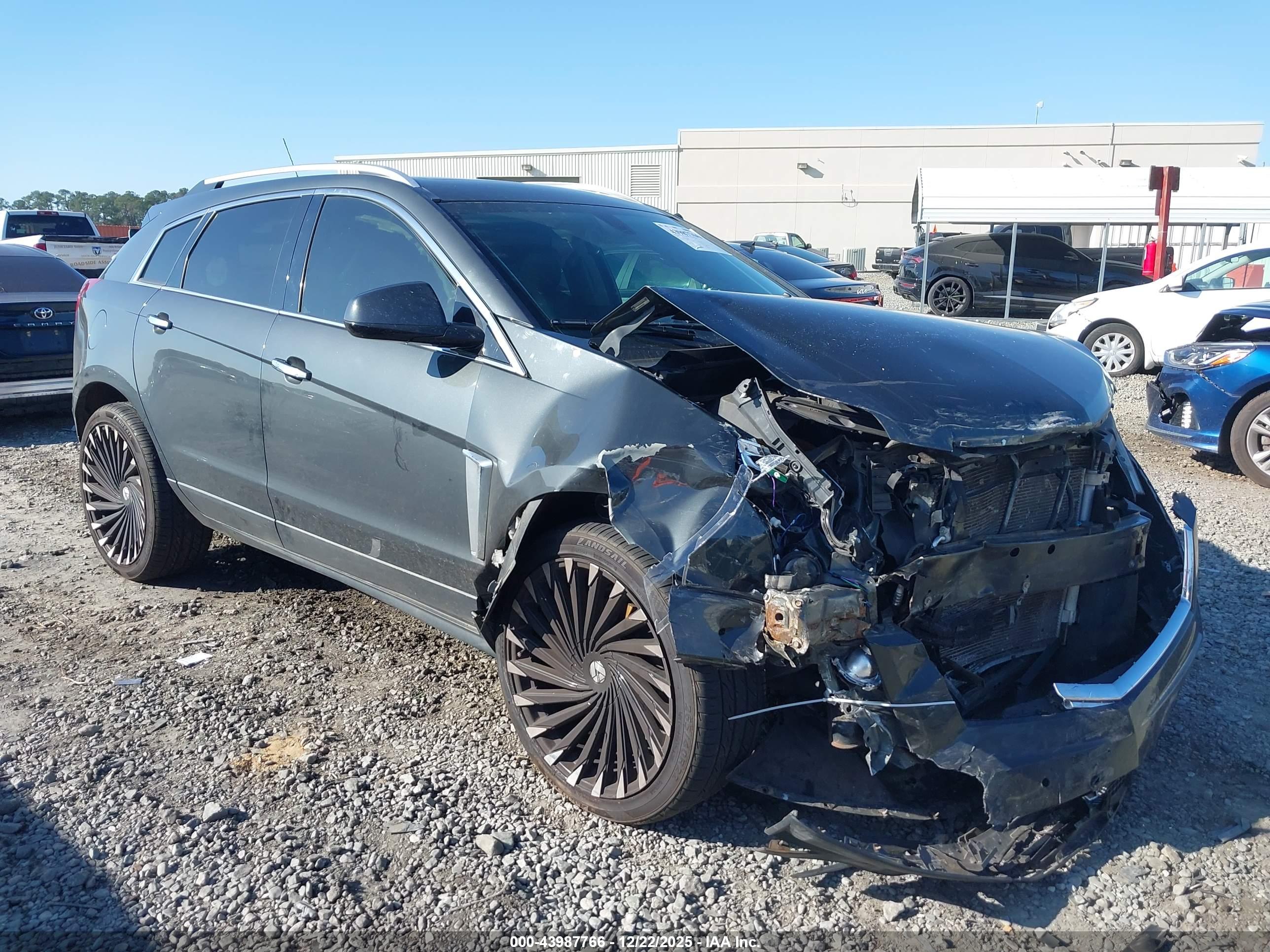 CADILLAC SRX image 6