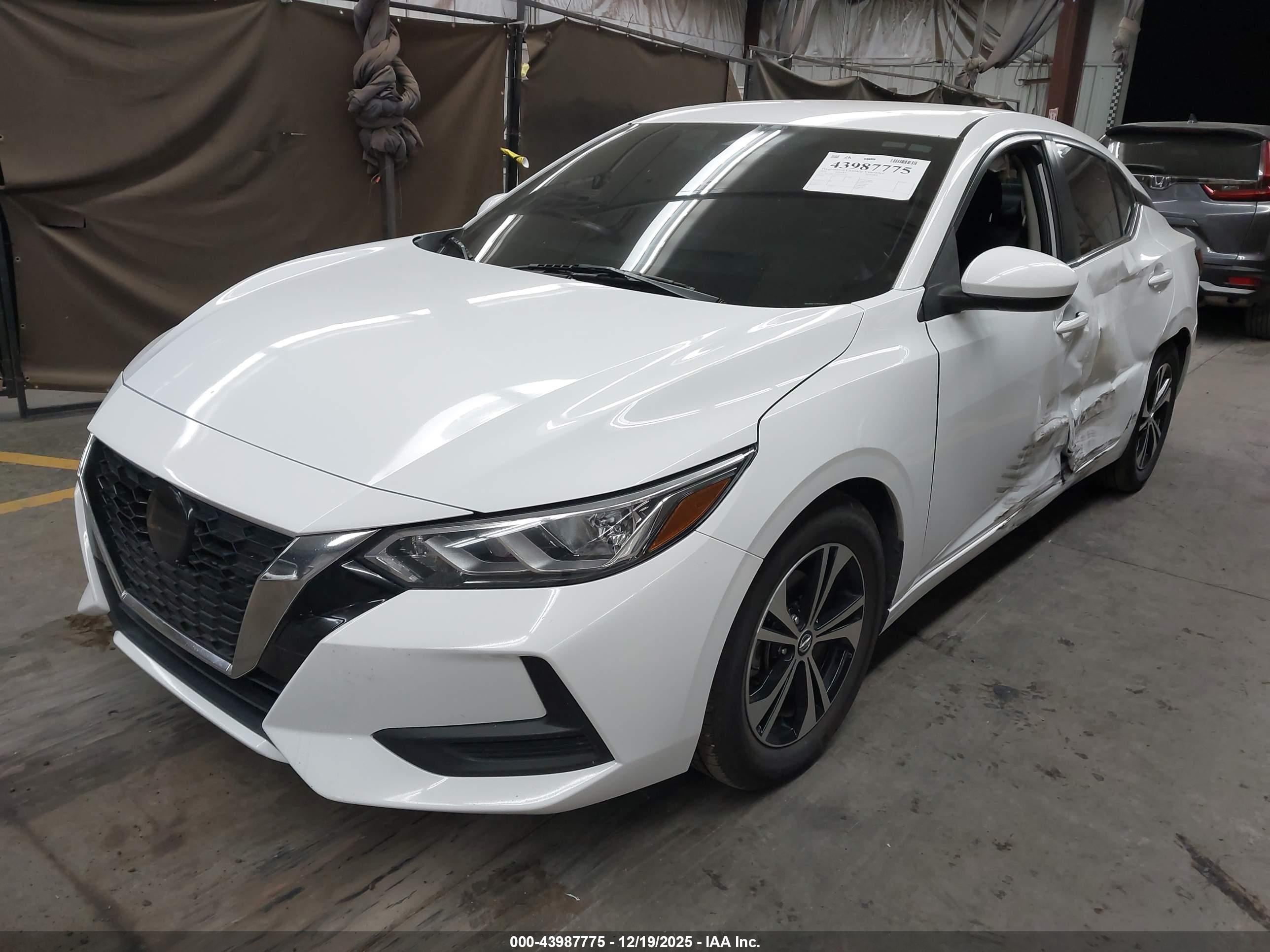 NISSAN SENTRA image 2