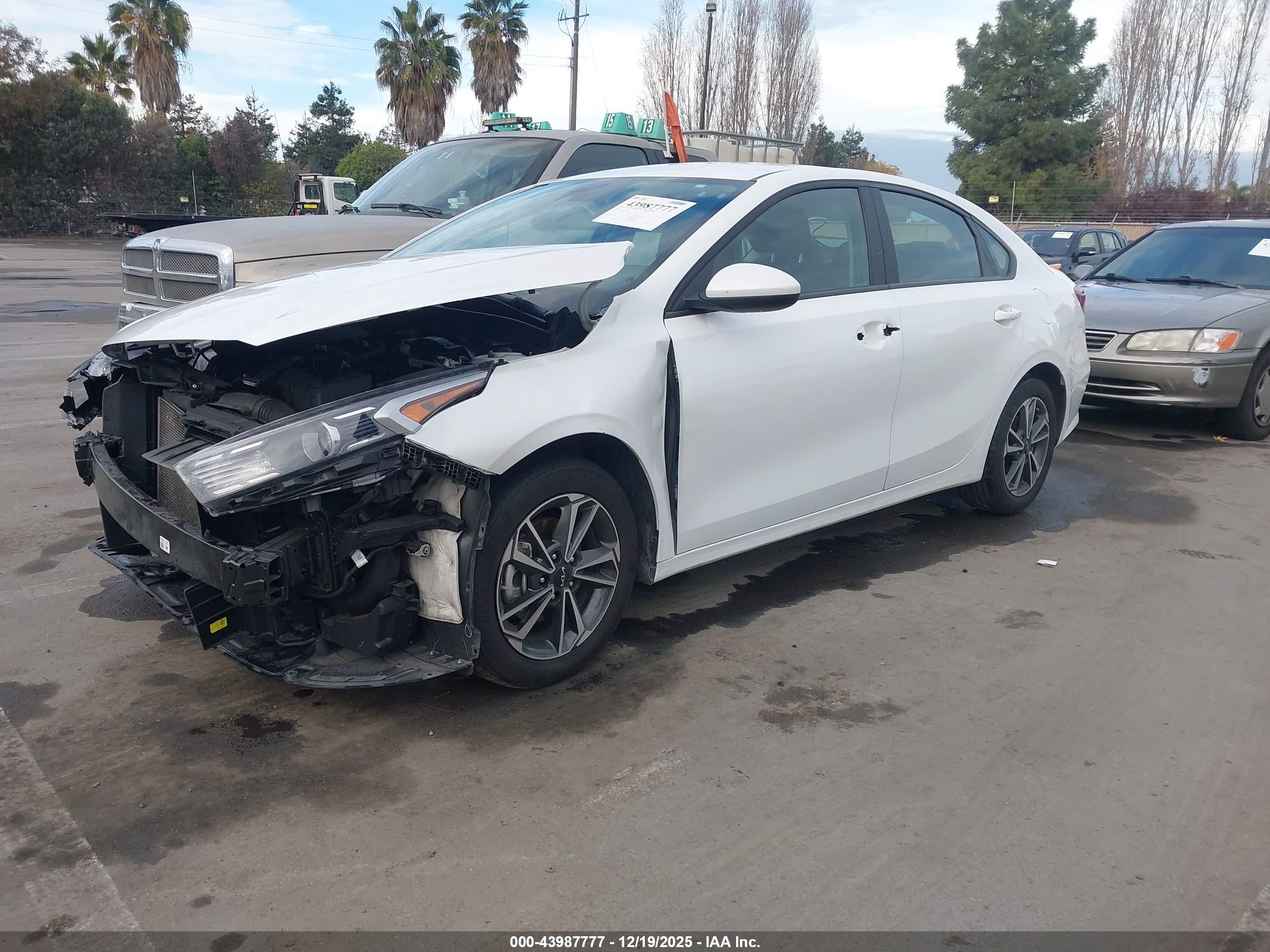 KIA FORTE image 2