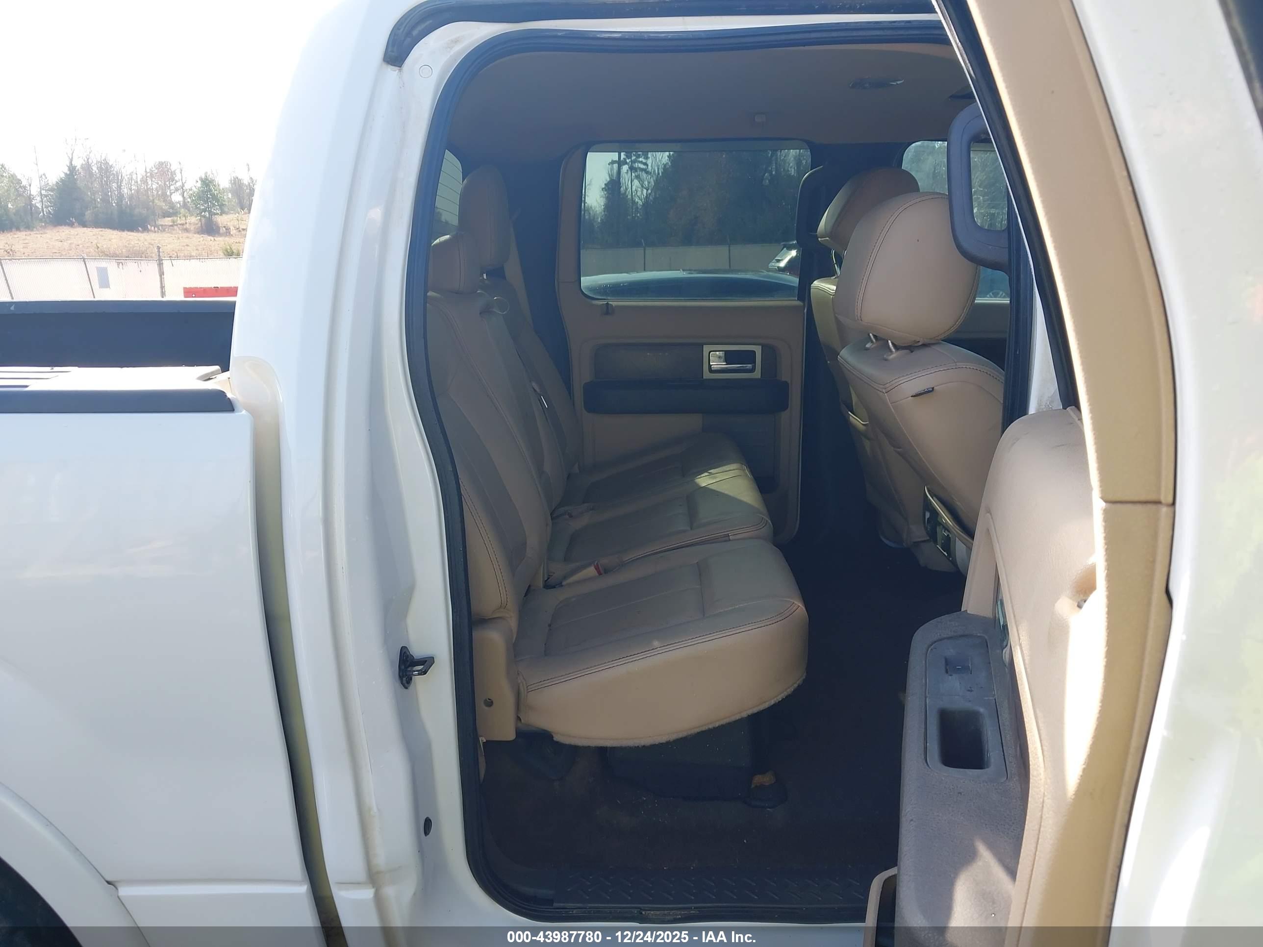 FORD F-150 image 8