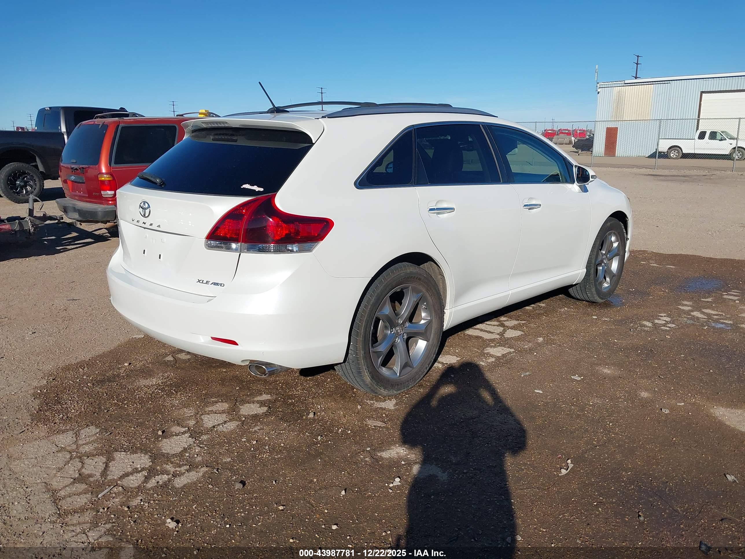TOYOTA VENZA image 4