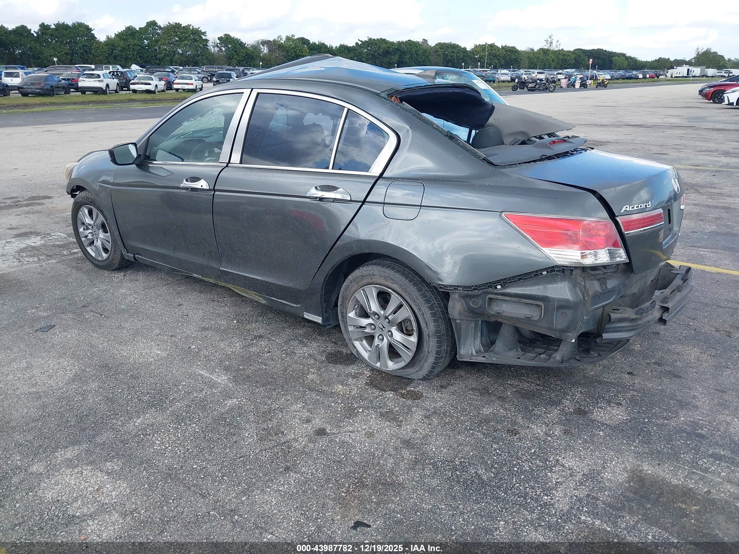 HONDA ACCORD image 3