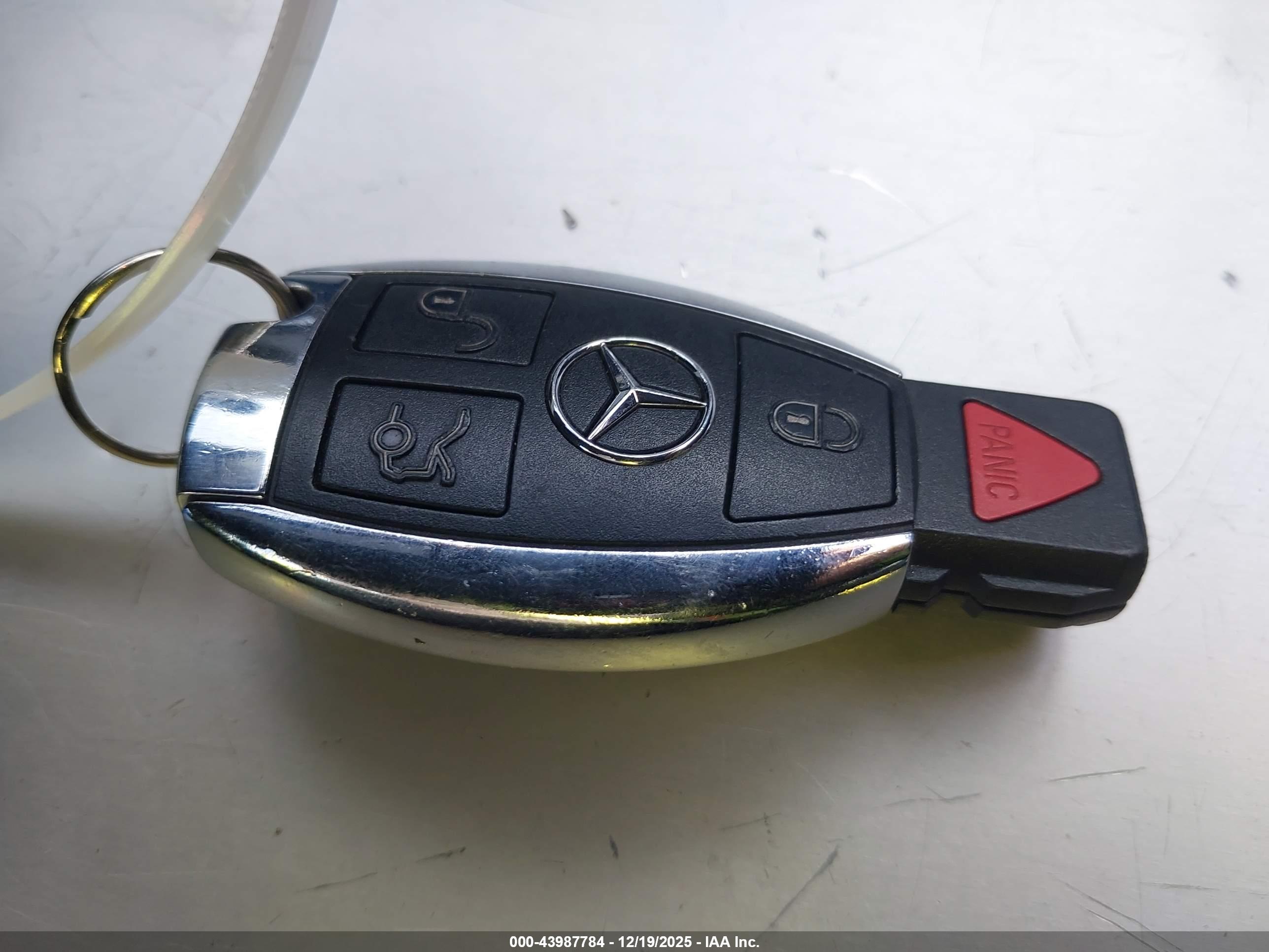 MERCEDES-BENZ CLA image 11