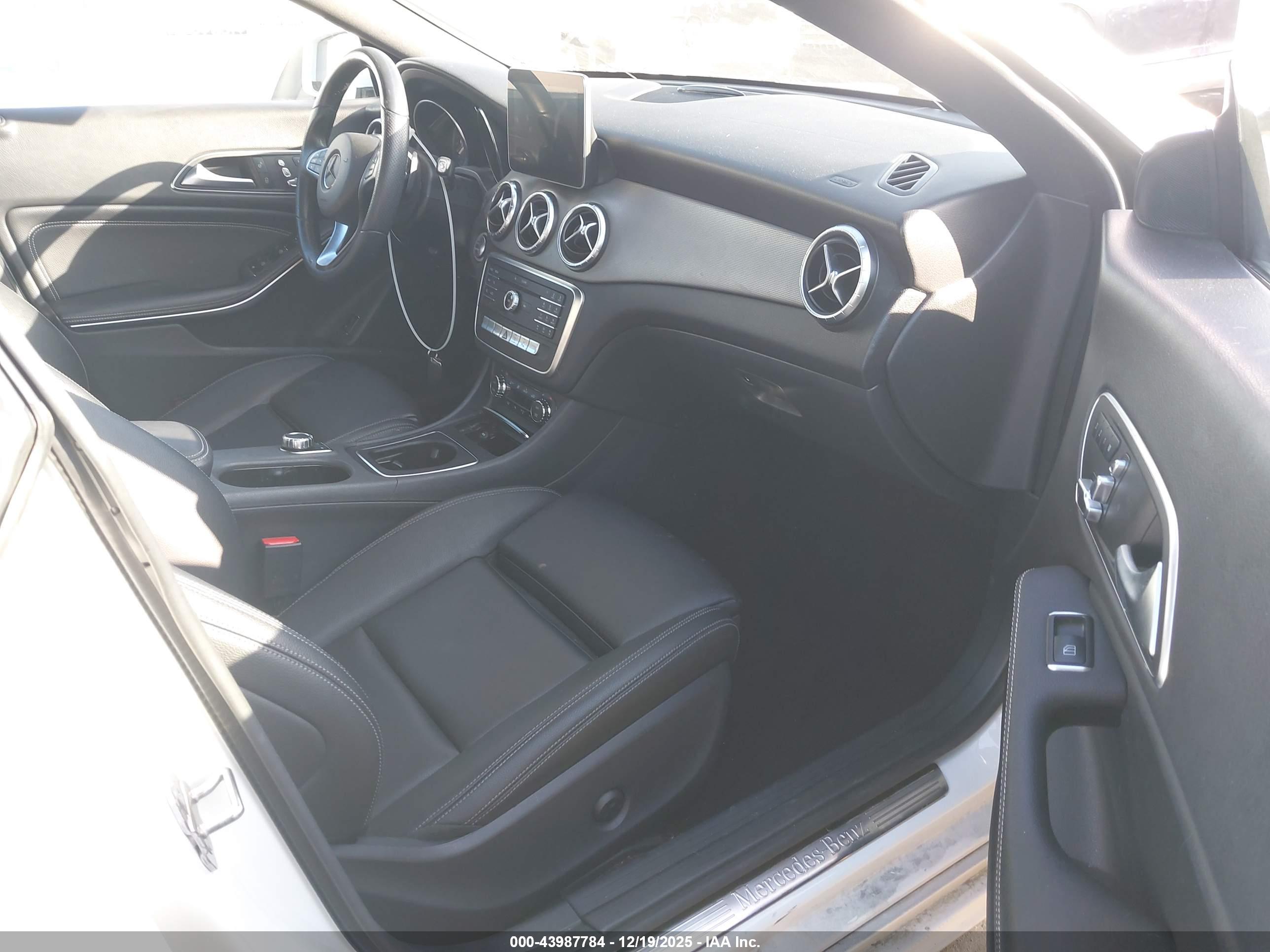MERCEDES-BENZ CLA image 5