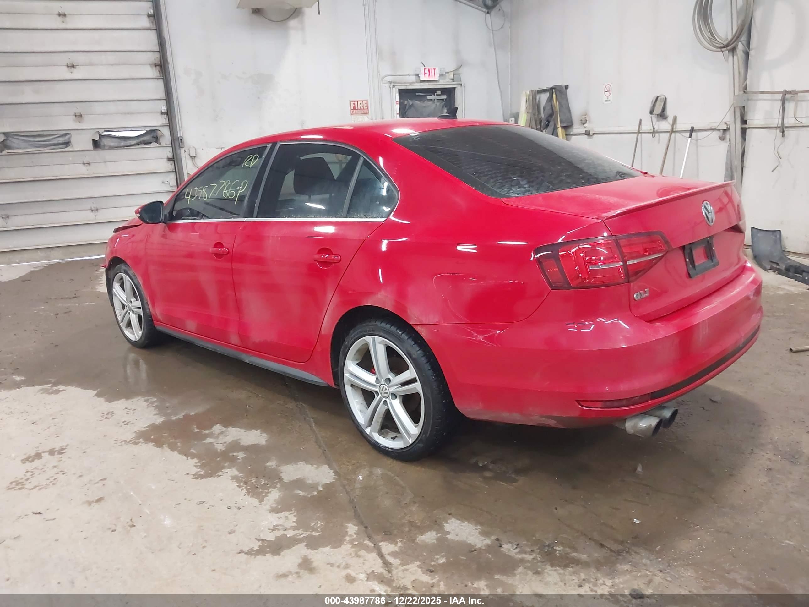 VOLKSWAGEN JETTA image 3