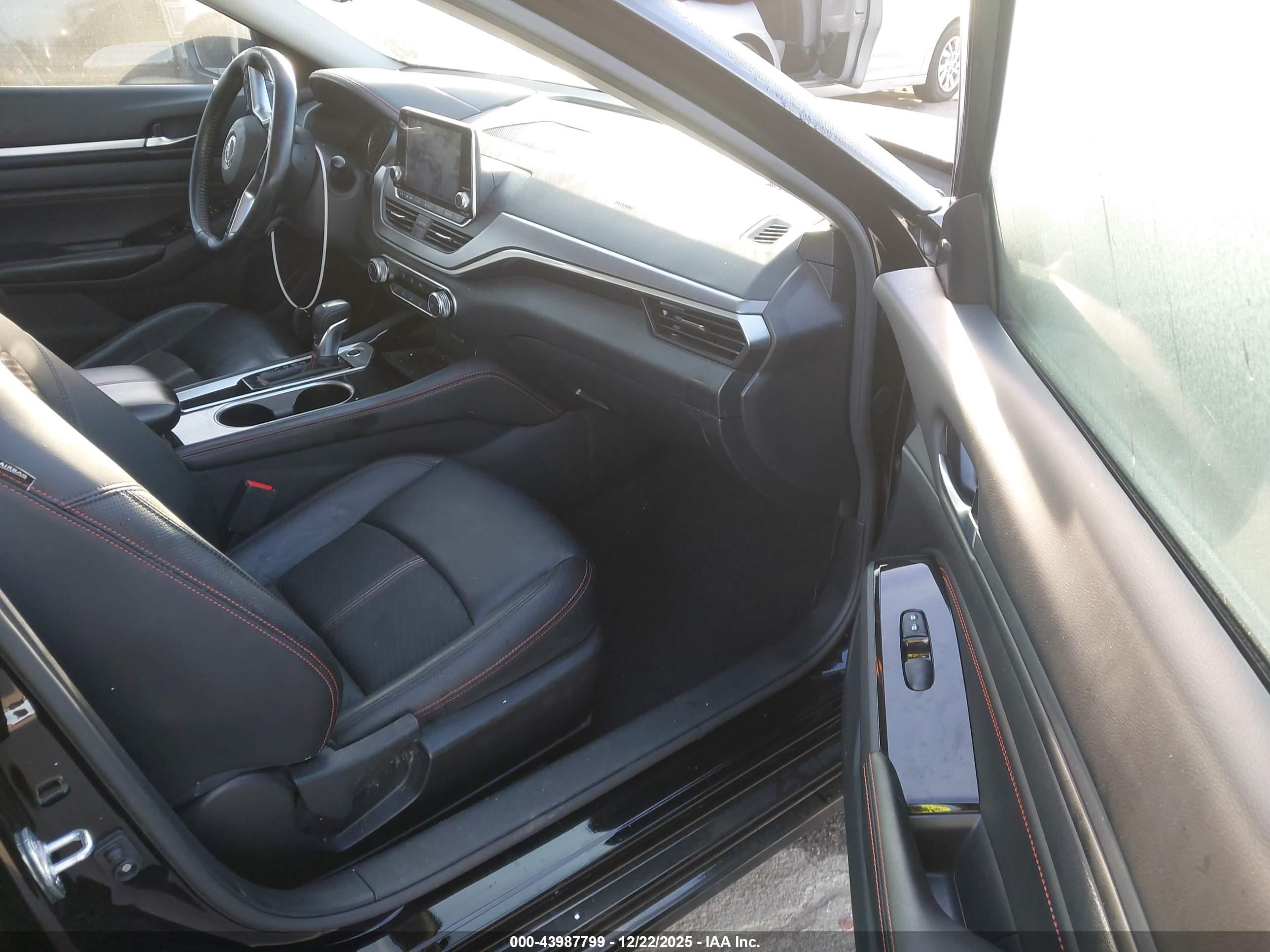NISSAN ALTIMA image 5