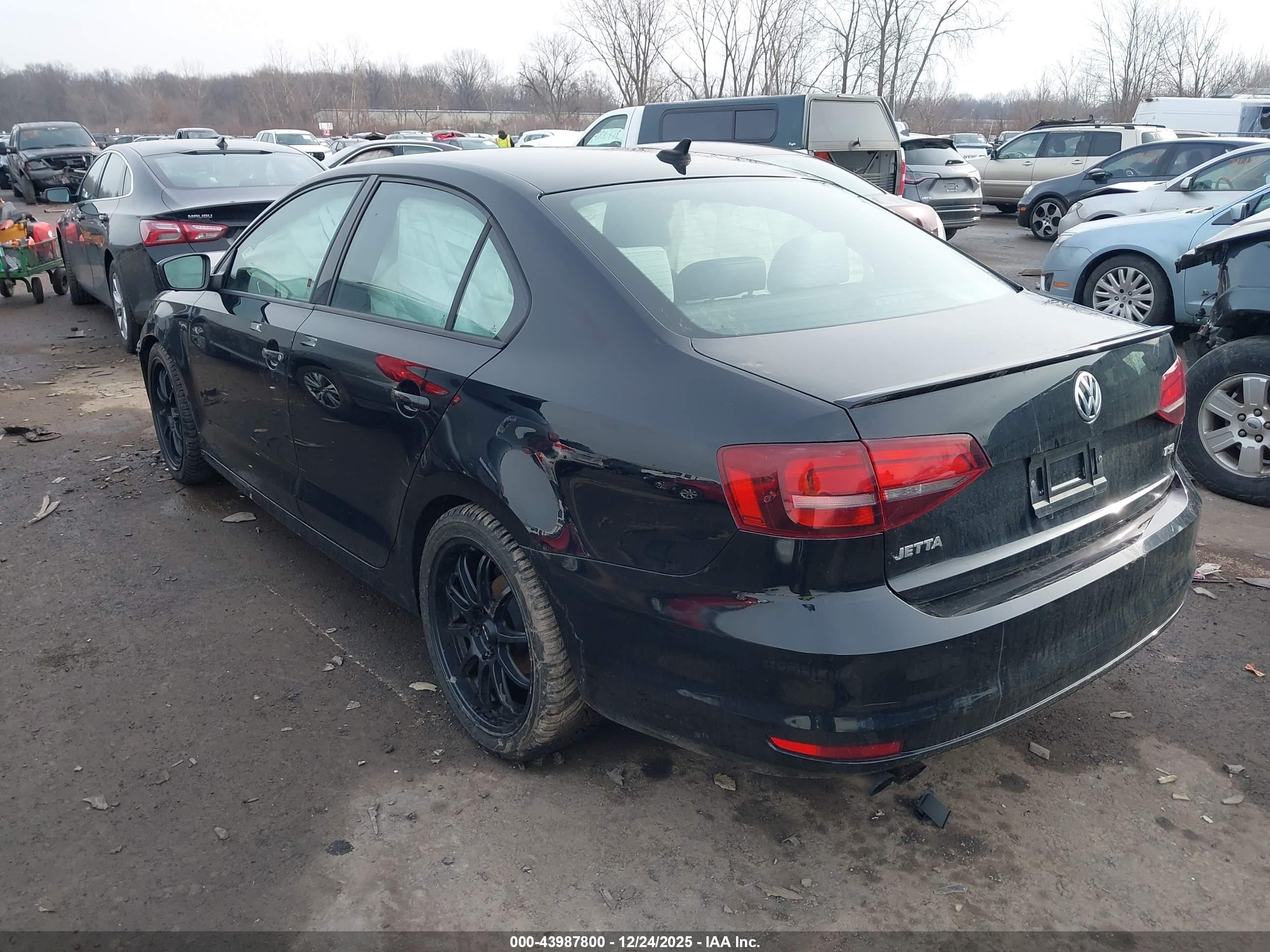 VOLKSWAGEN JETTA image 3
