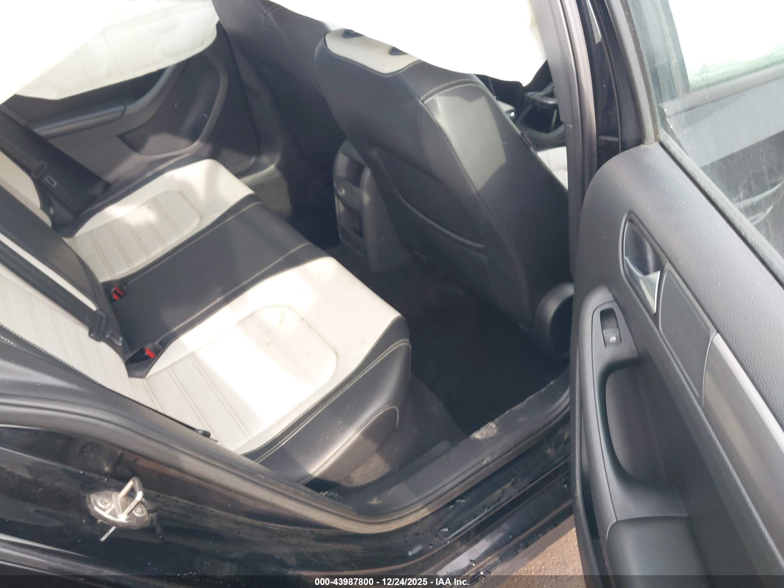 VOLKSWAGEN JETTA image 8