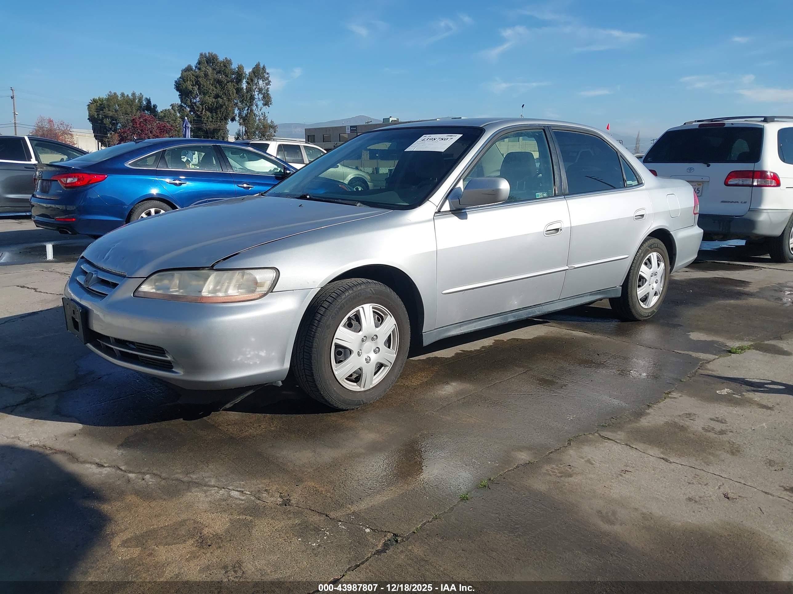 HONDA ACCORD image 2